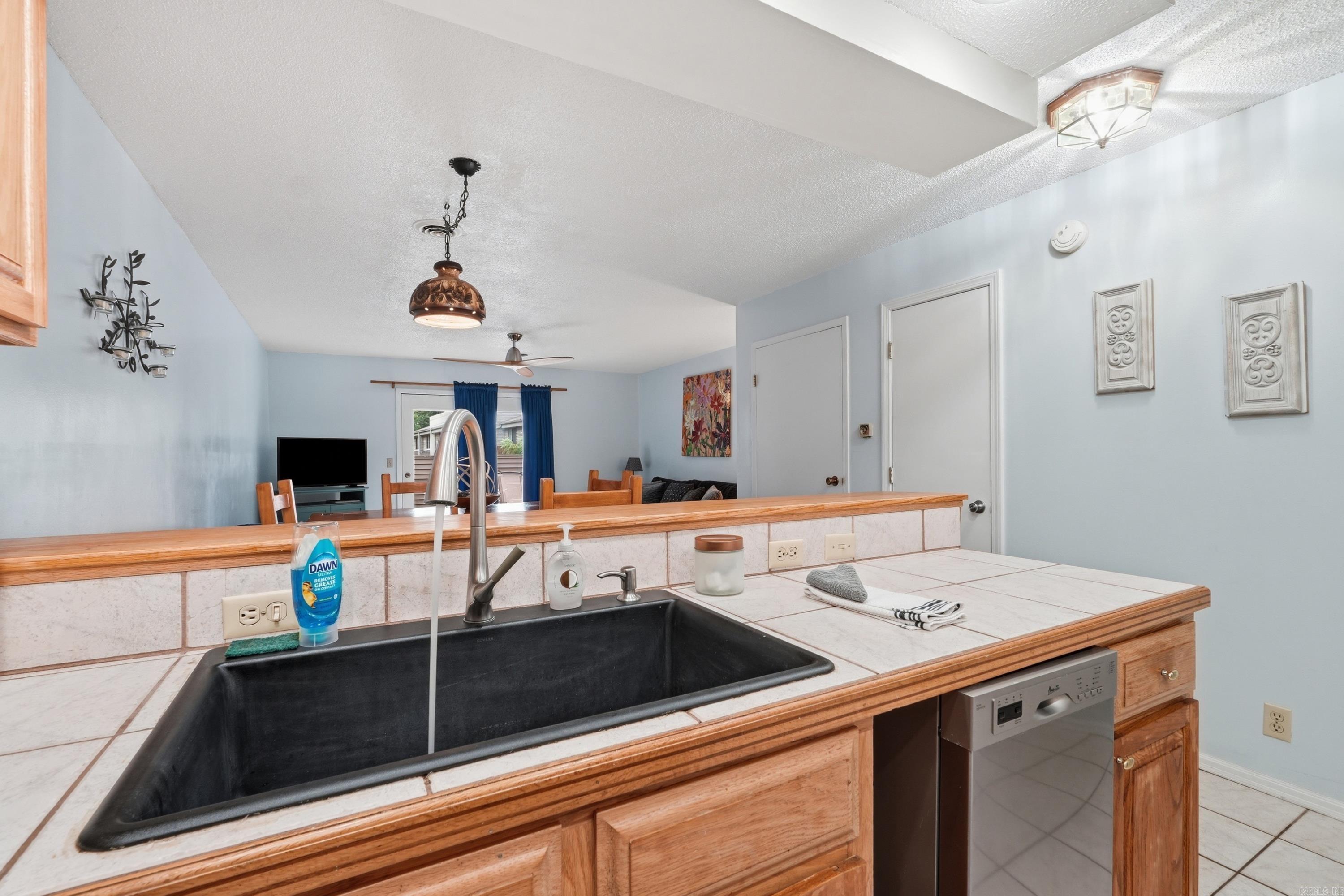 LAKEWOOD HILLS CONDO - Residential