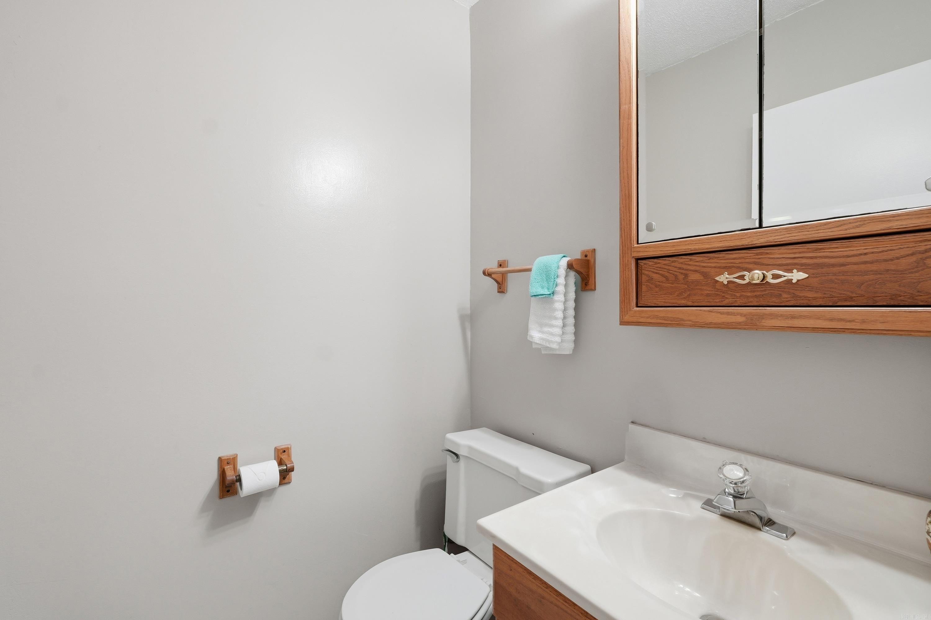 LAKEWOOD HILLS CONDO - Residential