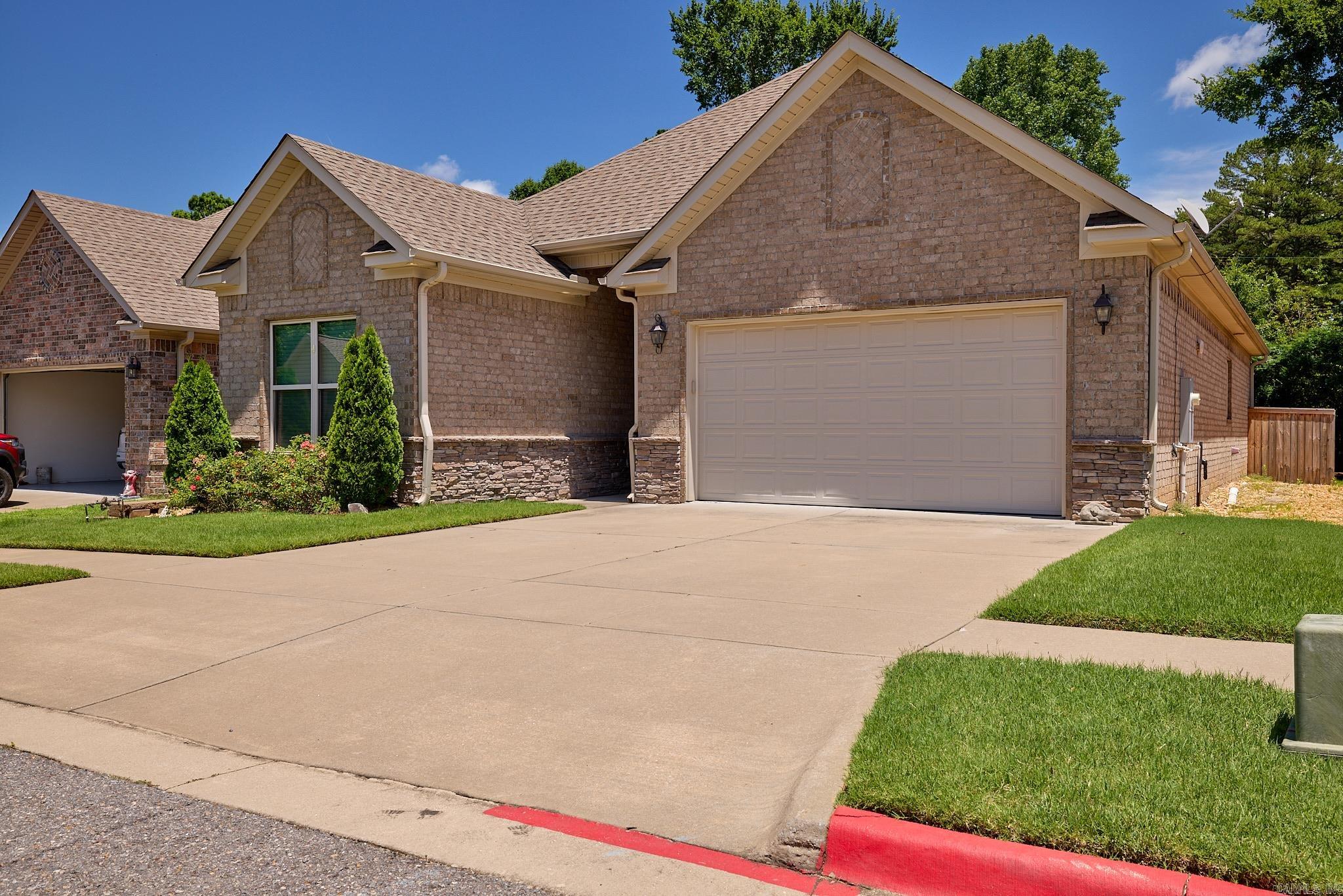 HUNTER CROSSING - Residential