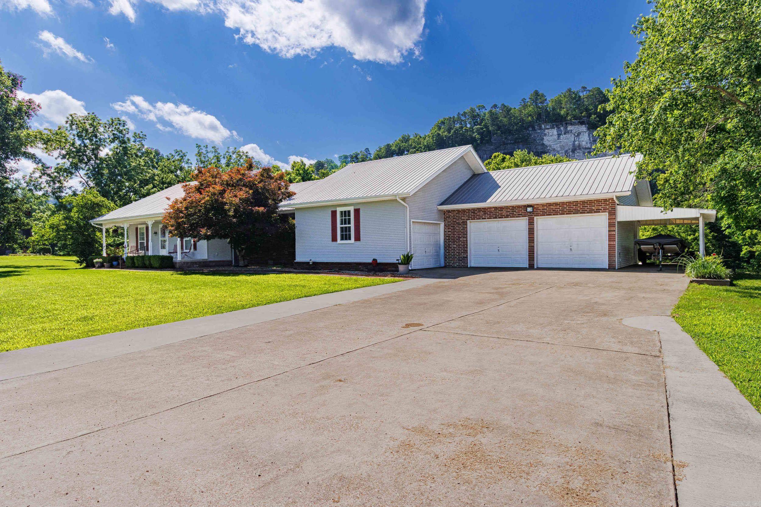 PORTERFIELD ESTATES - Residential