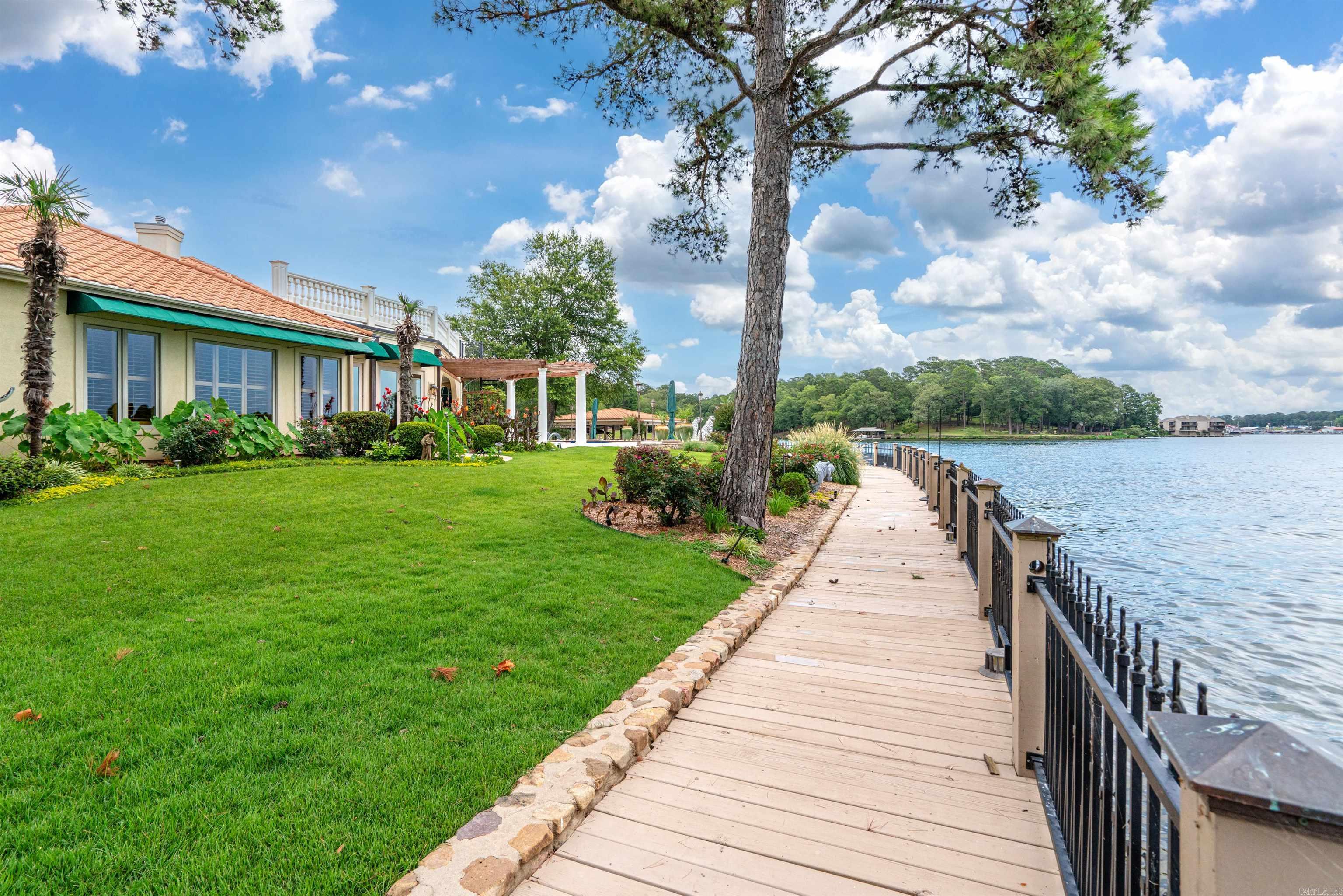 ARD POINTE - Residential