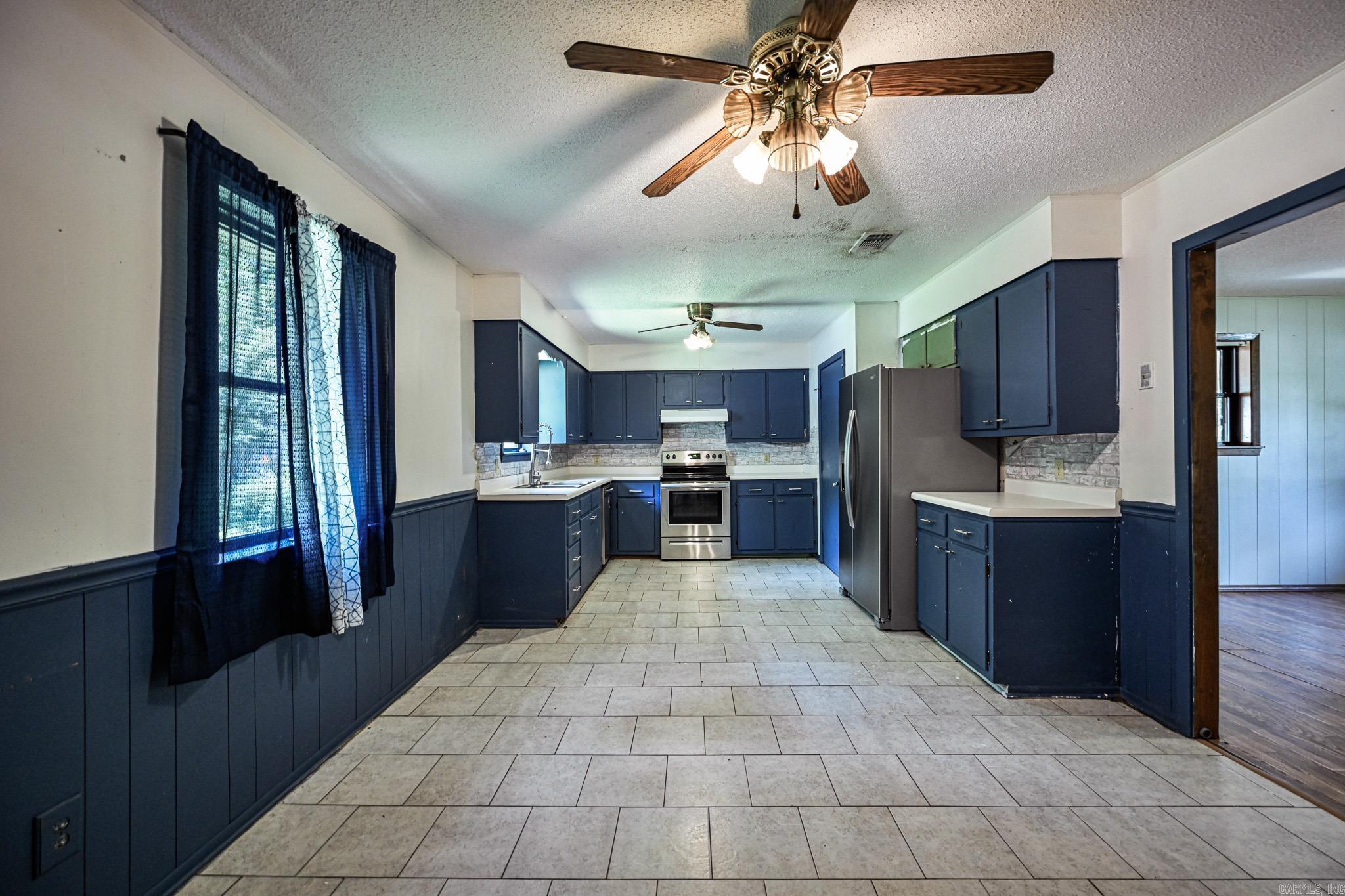 Halls Second - Residential