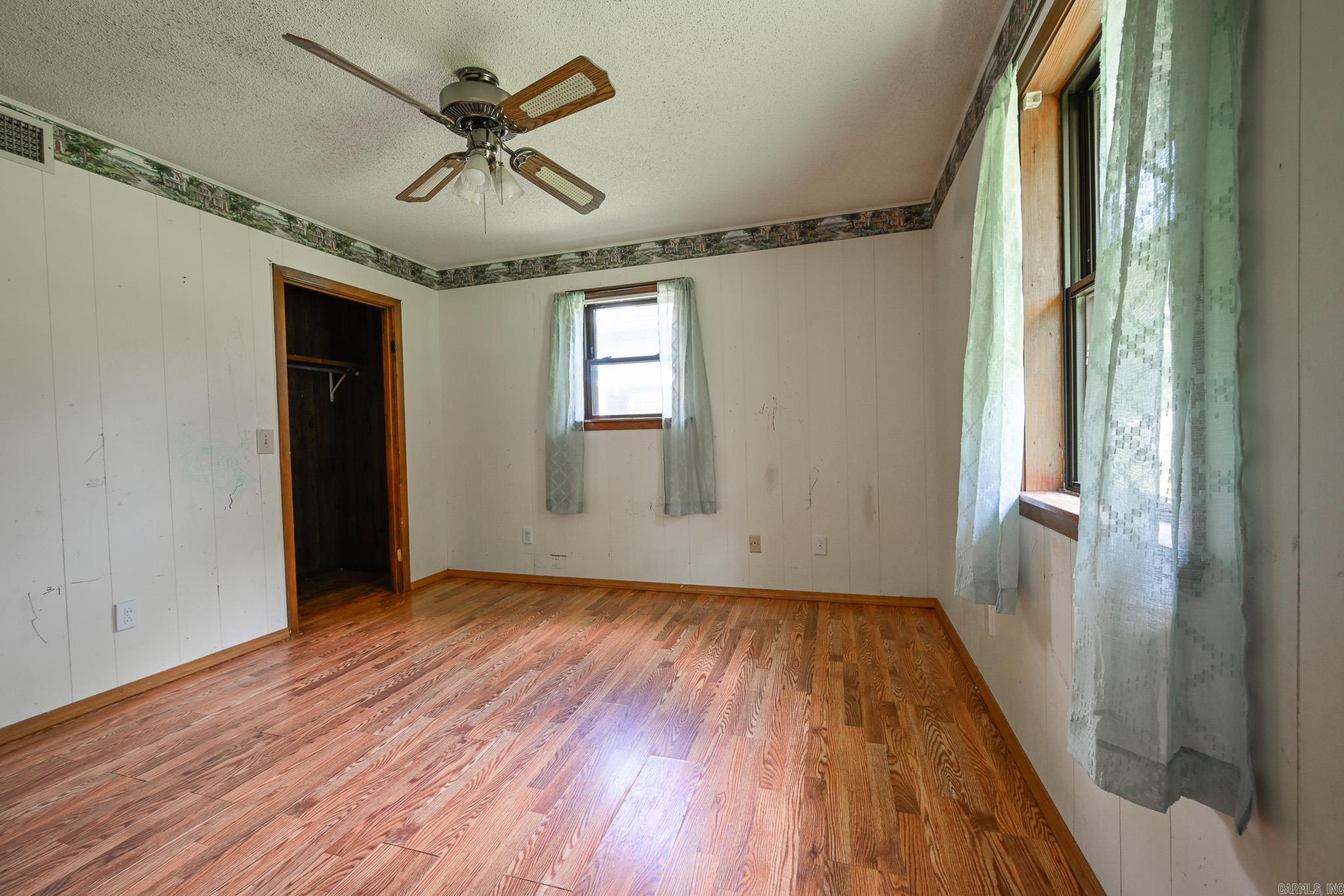 Halls Second - Residential