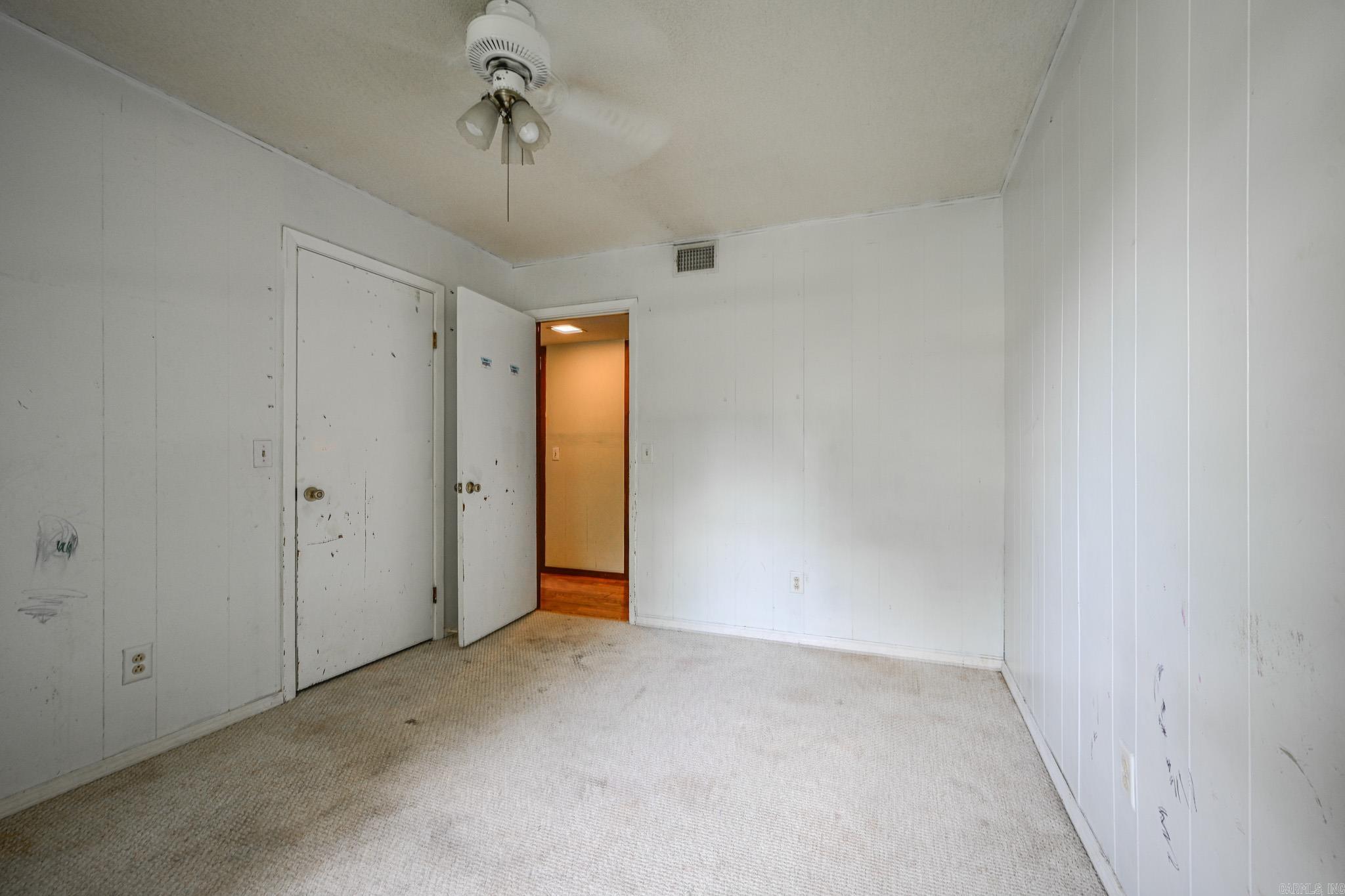 Halls Second - Residential