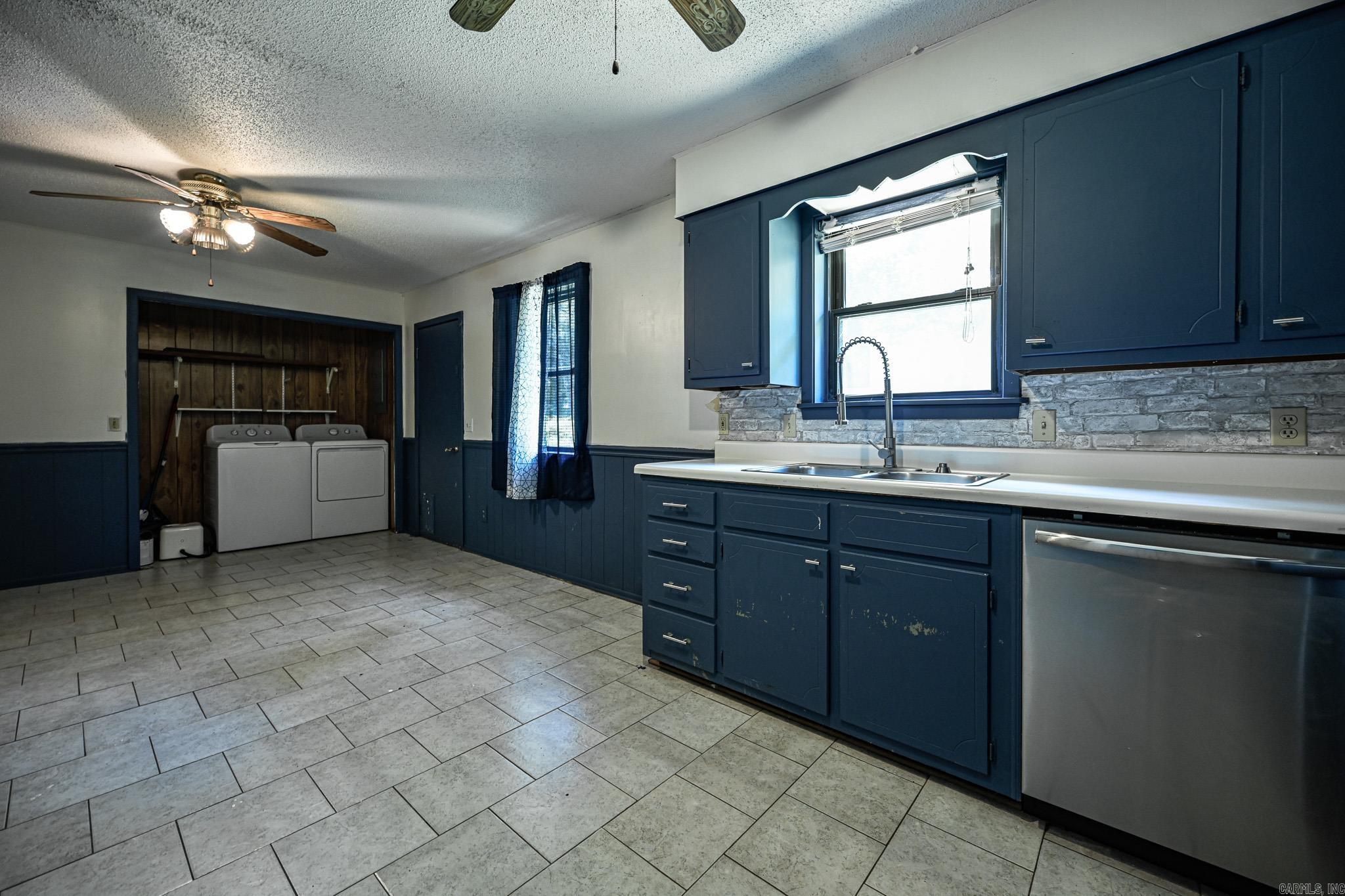 Halls Second - Residential