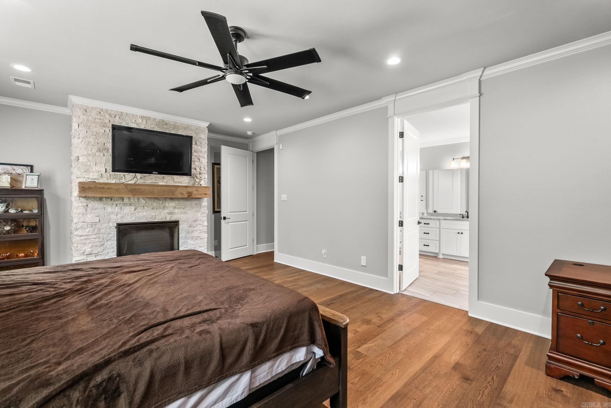 WELLINGTON PLACE - Residential
