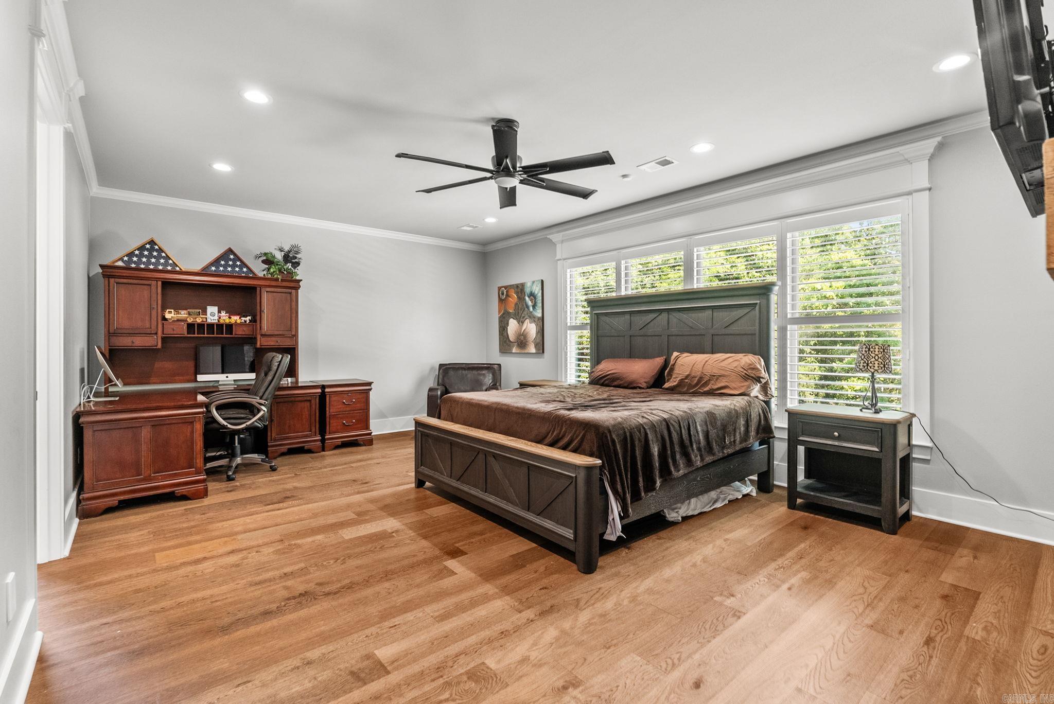 WELLINGTON PLACE - Residential