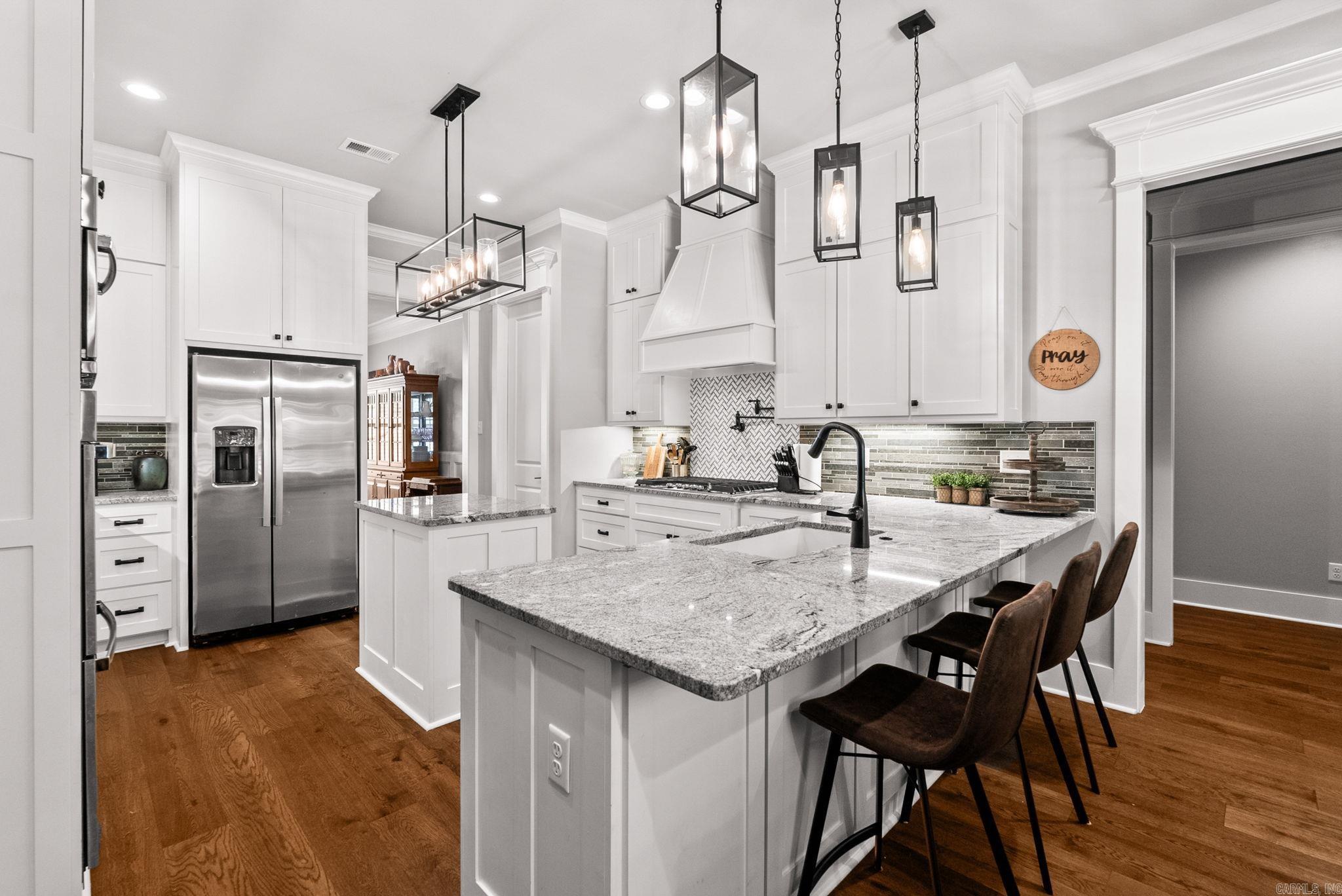 WELLINGTON PLACE - Residential