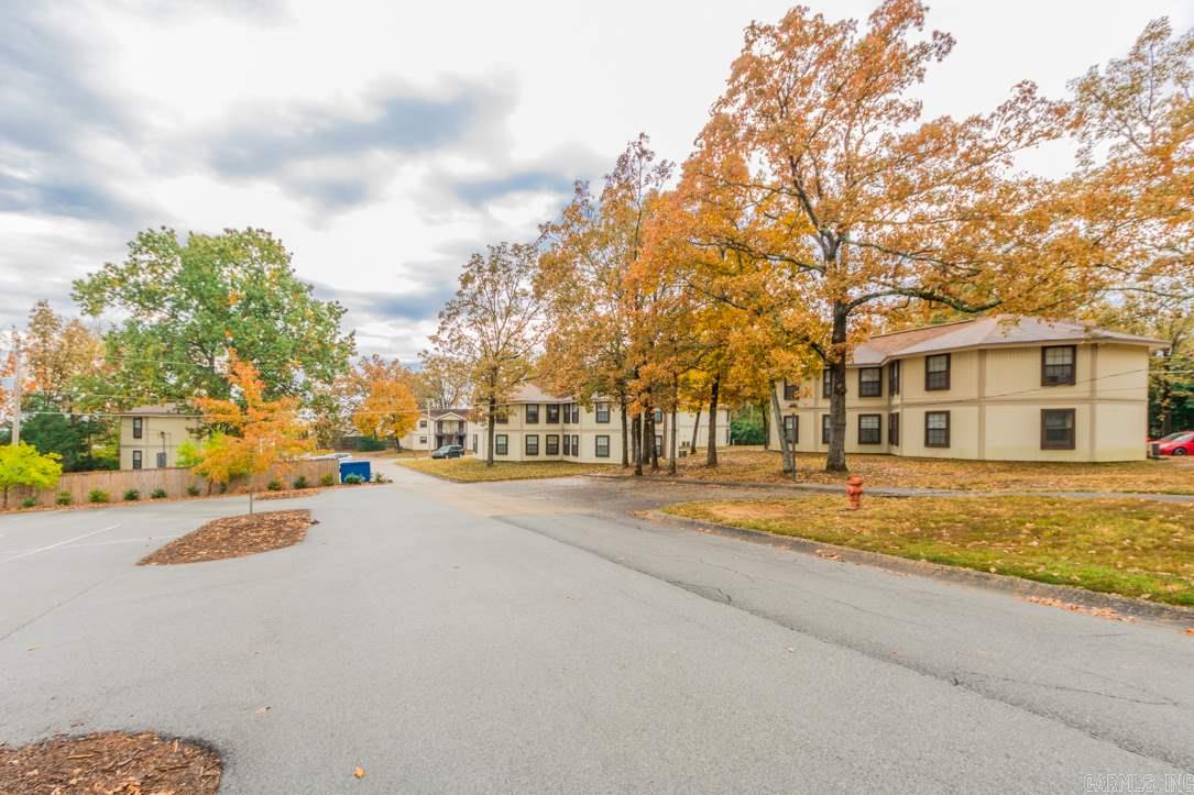 Recently renovated  2Bd/1ba apartment, centrally located in Sherwood.  Charming family & pet friendly community offers two-bedroom apartments, featuring an open floor plan with spacious kitchens, washer and dryer connections, wardrobes, central HVAC system and a patio or balcony. Furnished with kitchen appliances. updated flooring , ceiling fans & blinds.   Sherwood is a great place to live. Close to the action but far from the noise!