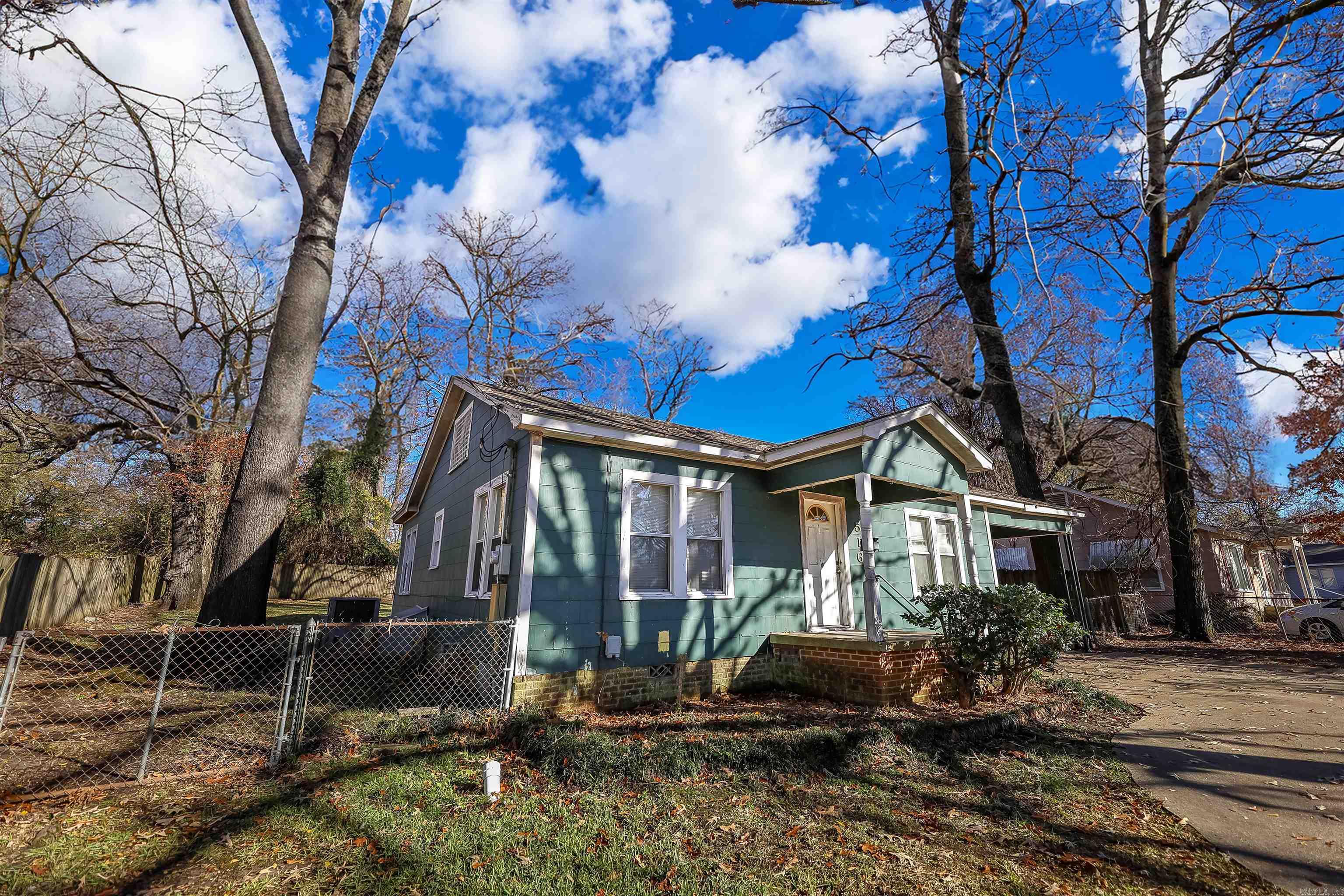HELMS HILLCREST - Residential