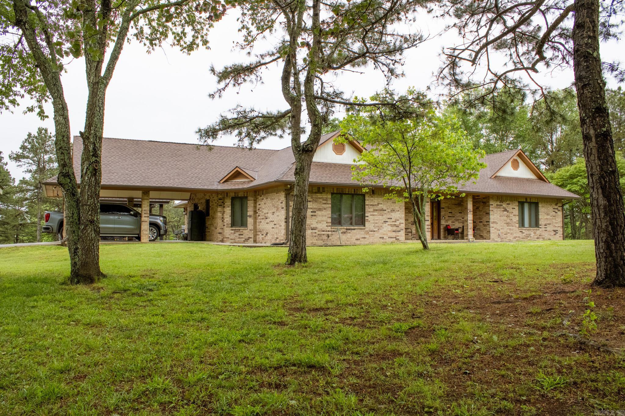COUNTRY CLUB ESTATES - Residential