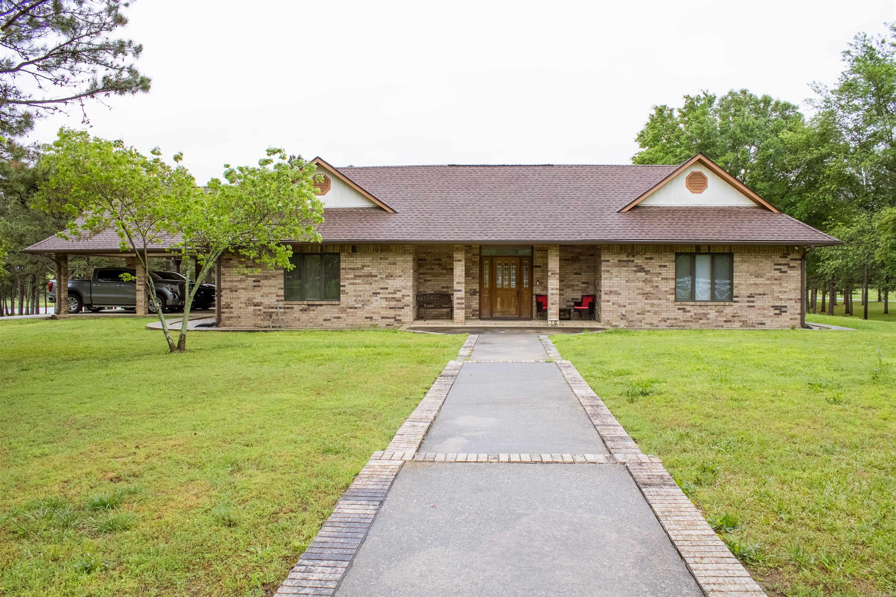 COUNTRY CLUB ESTATES - Residential