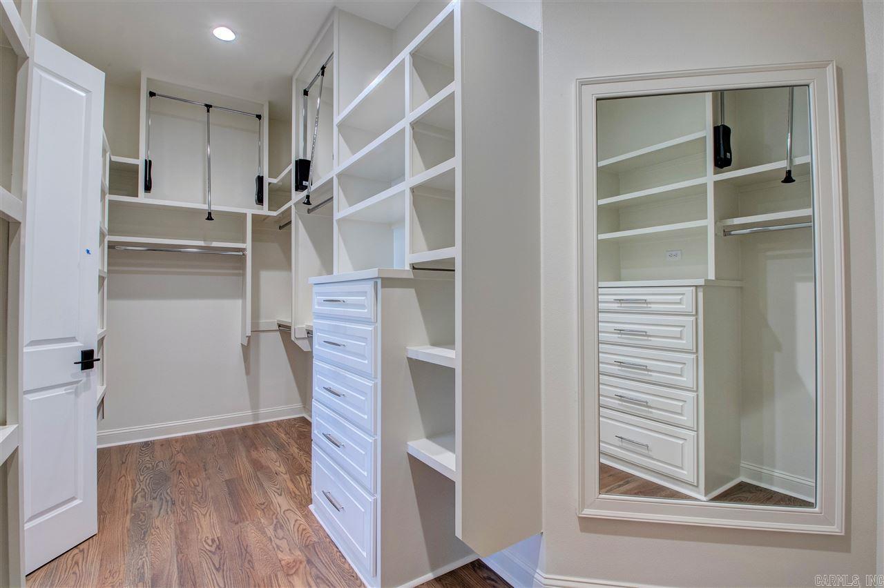 WOODLANDS EDGE - Residential