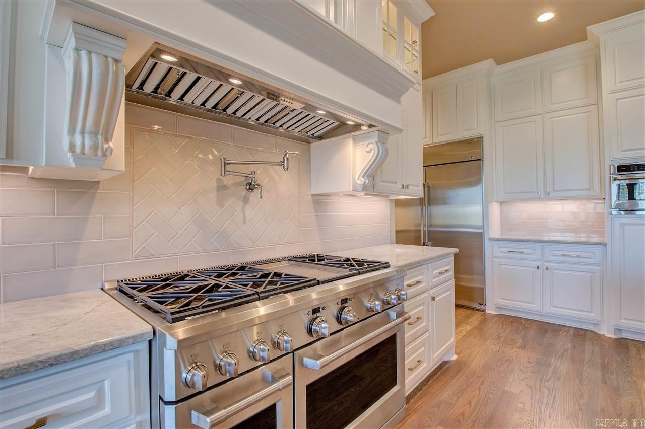 WOODLANDS EDGE - Residential
