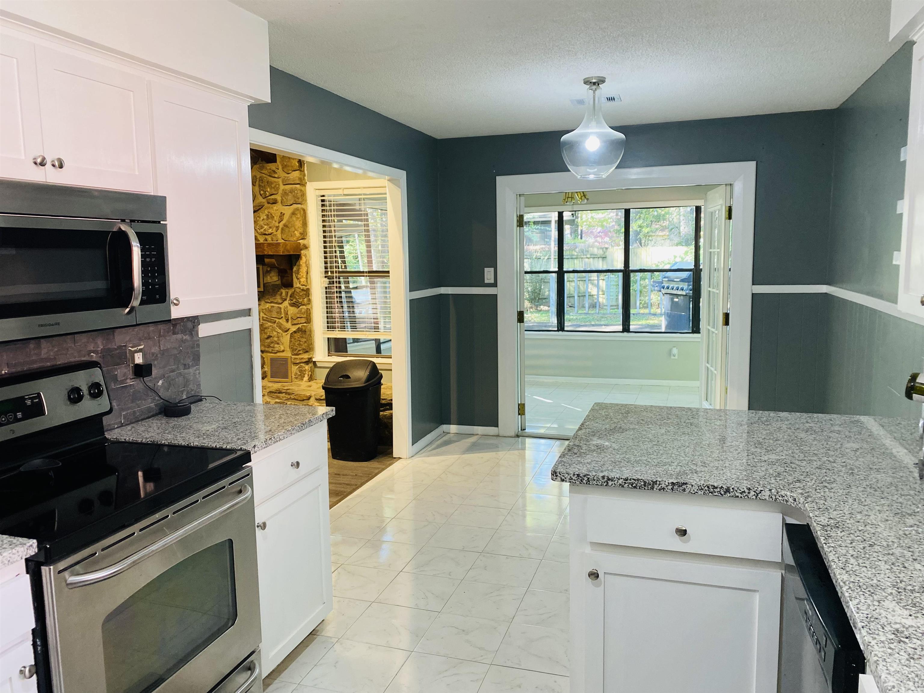 SMOKING OAKS ADD - Residential