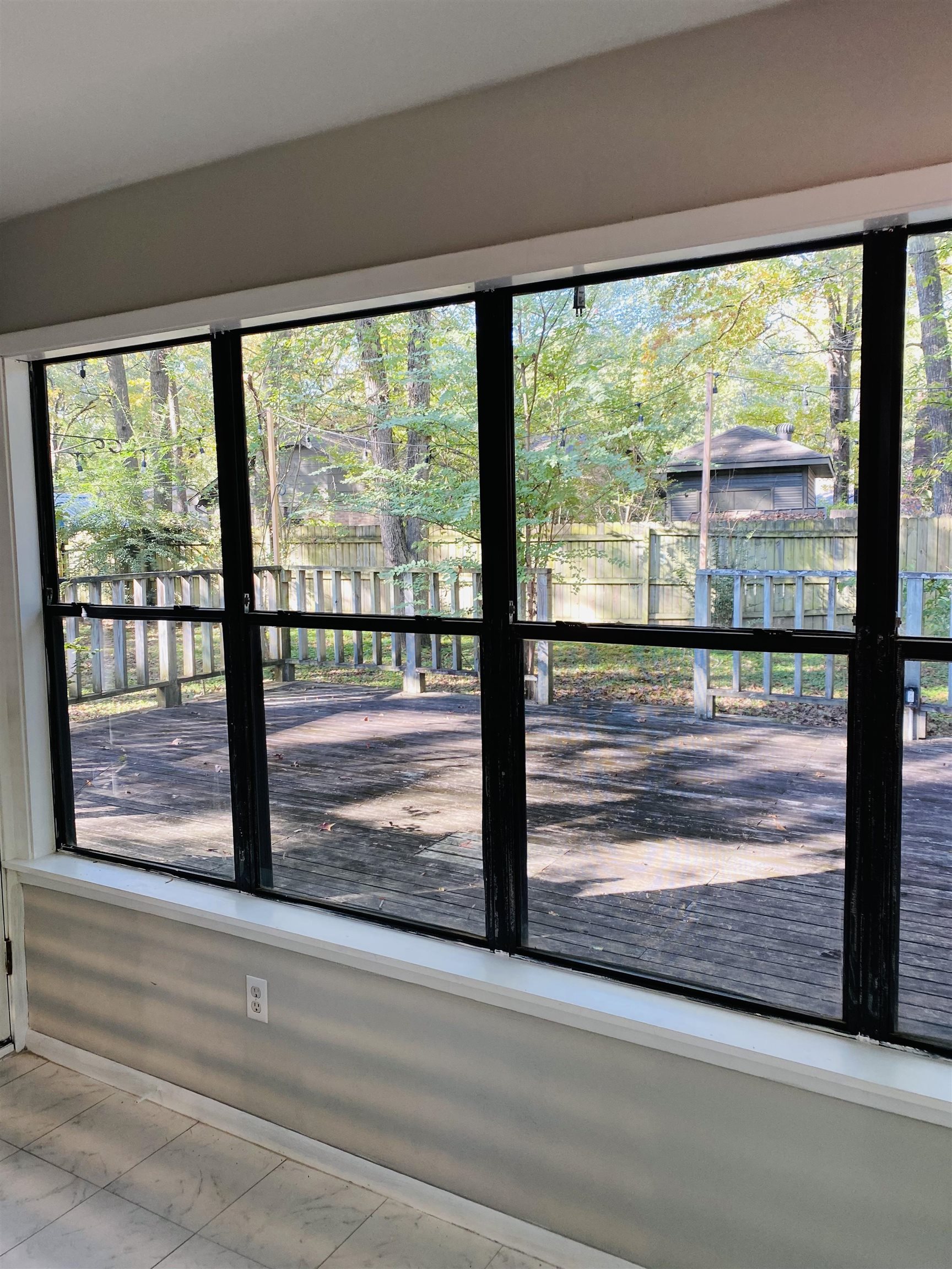SMOKING OAKS ADD - Residential