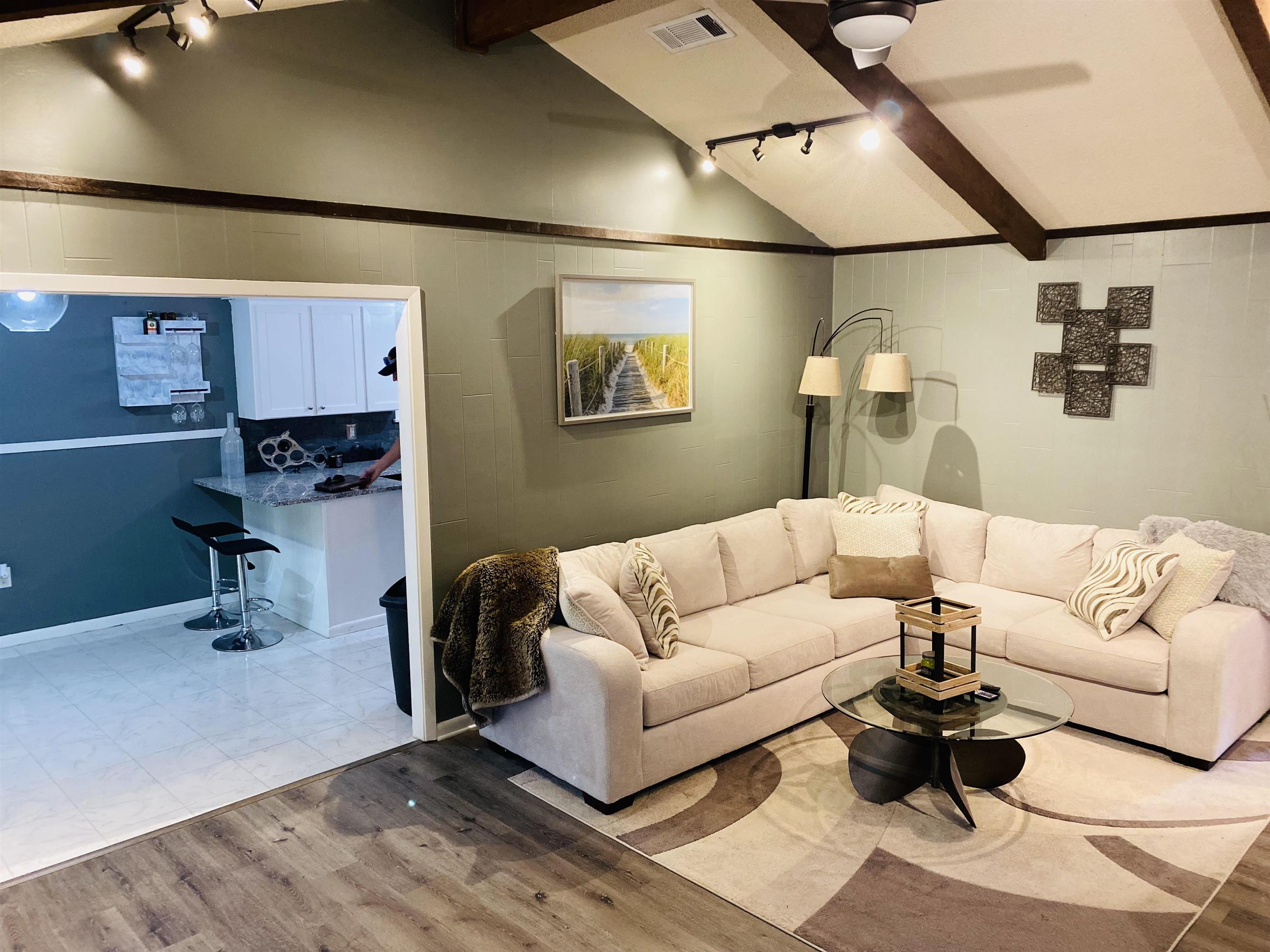 SMOKING OAKS ADD - Residential