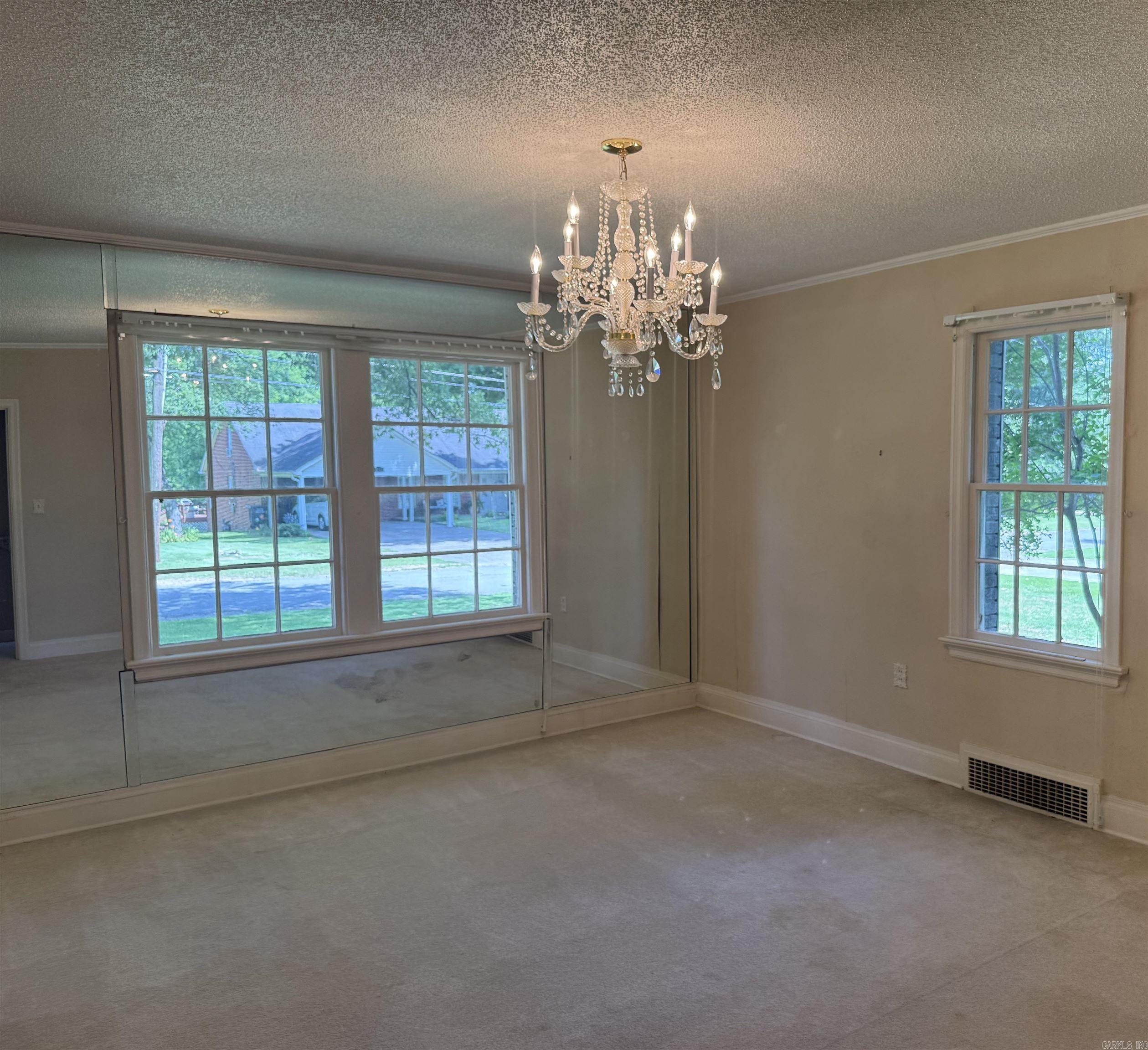 HOLIFIELD - Residential
