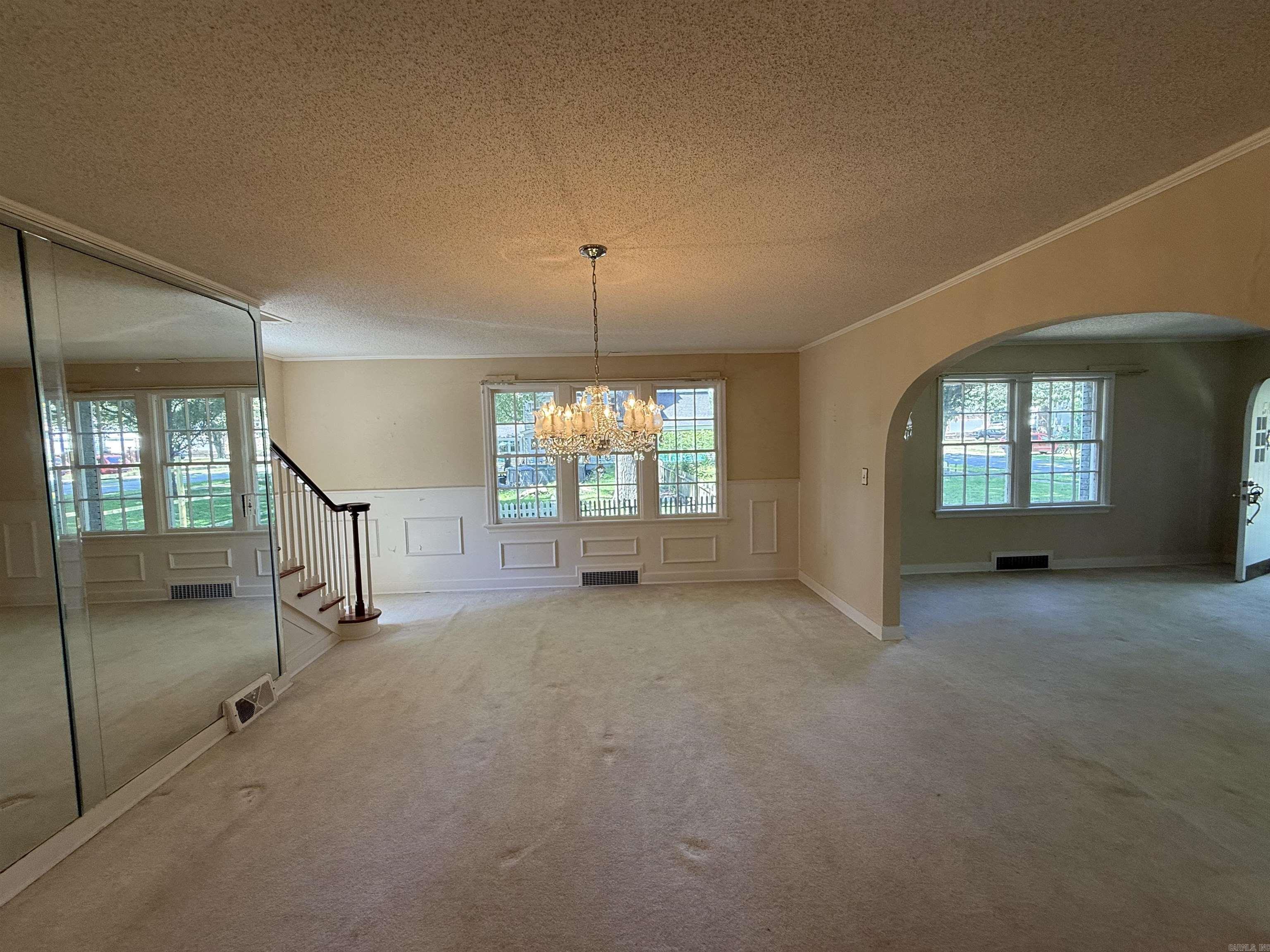 HOLIFIELD - Residential