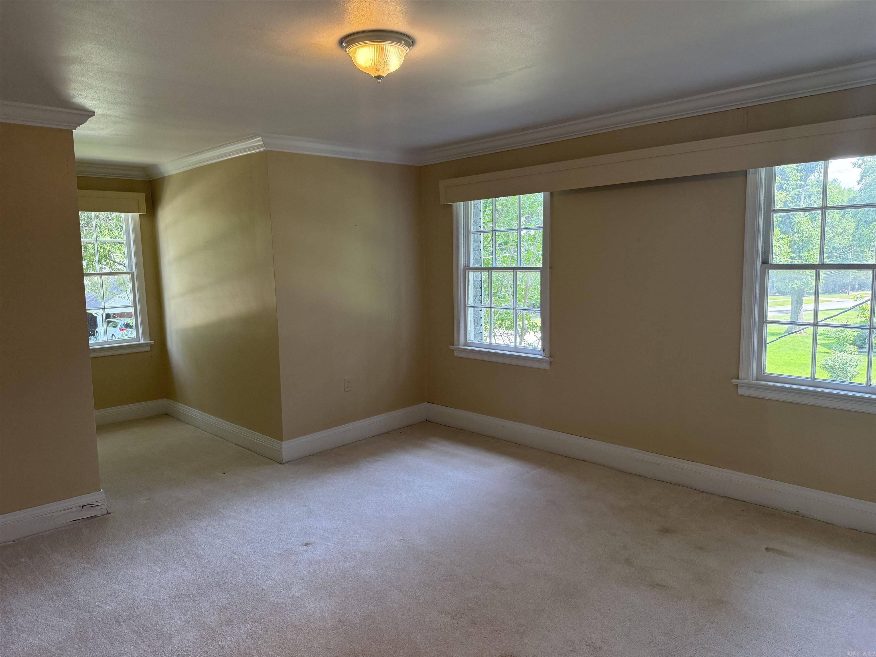 HOLIFIELD - Residential