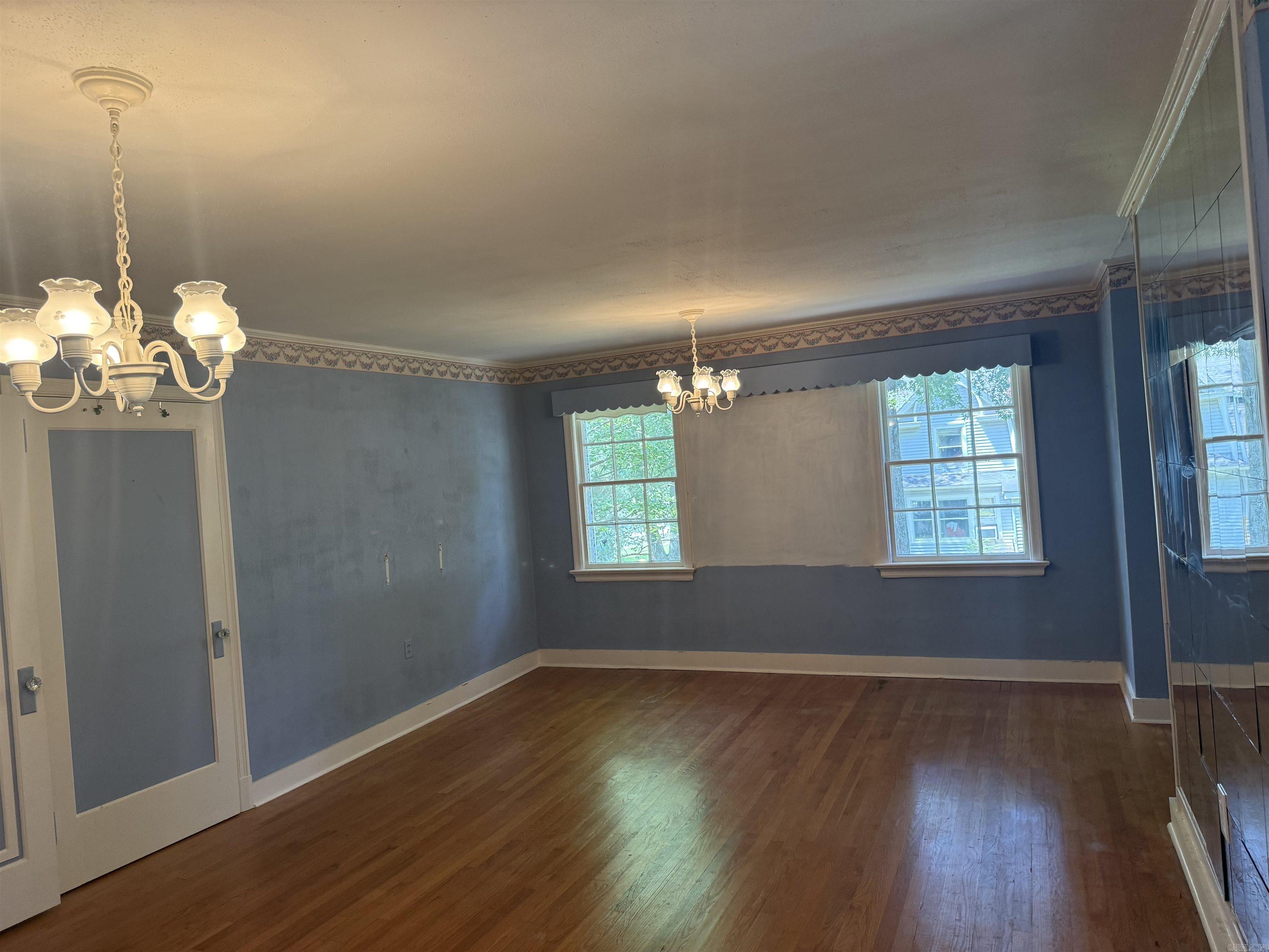 HOLIFIELD - Residential