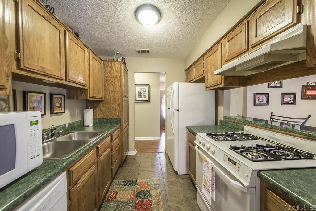 Springhill Manor West - Residential