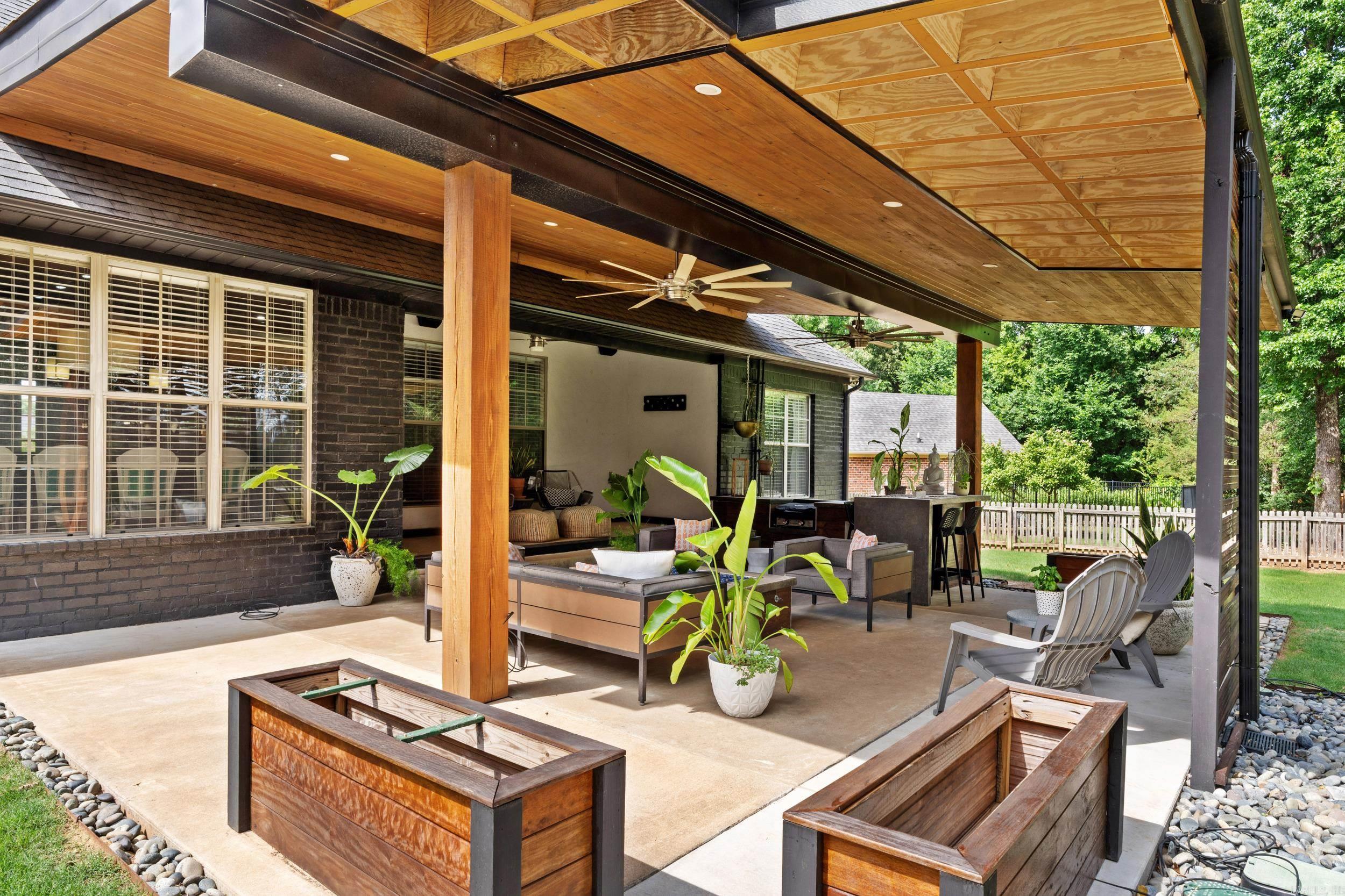 CHESTNUT MEADOWS - Residential