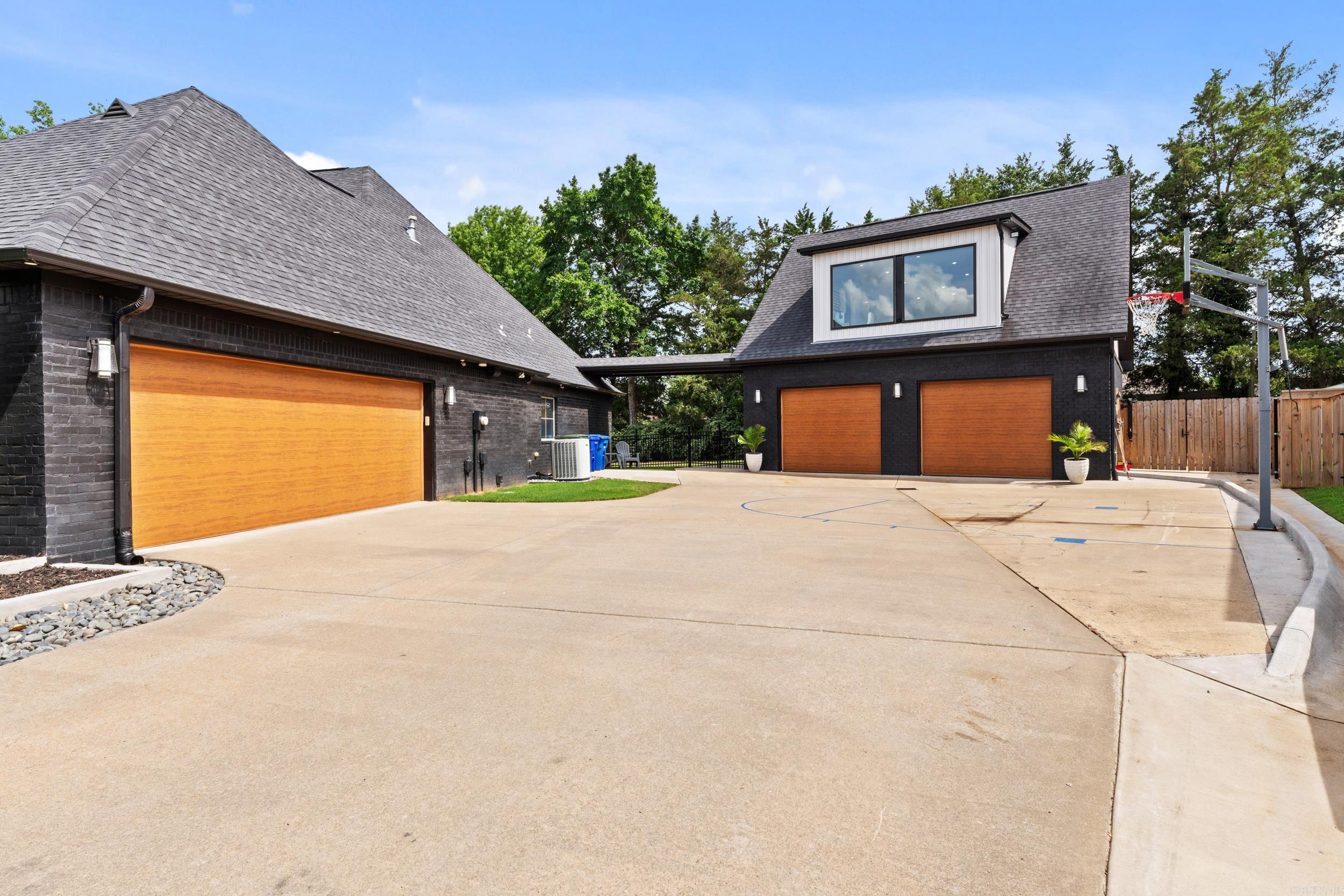 CHESTNUT MEADOWS - Residential