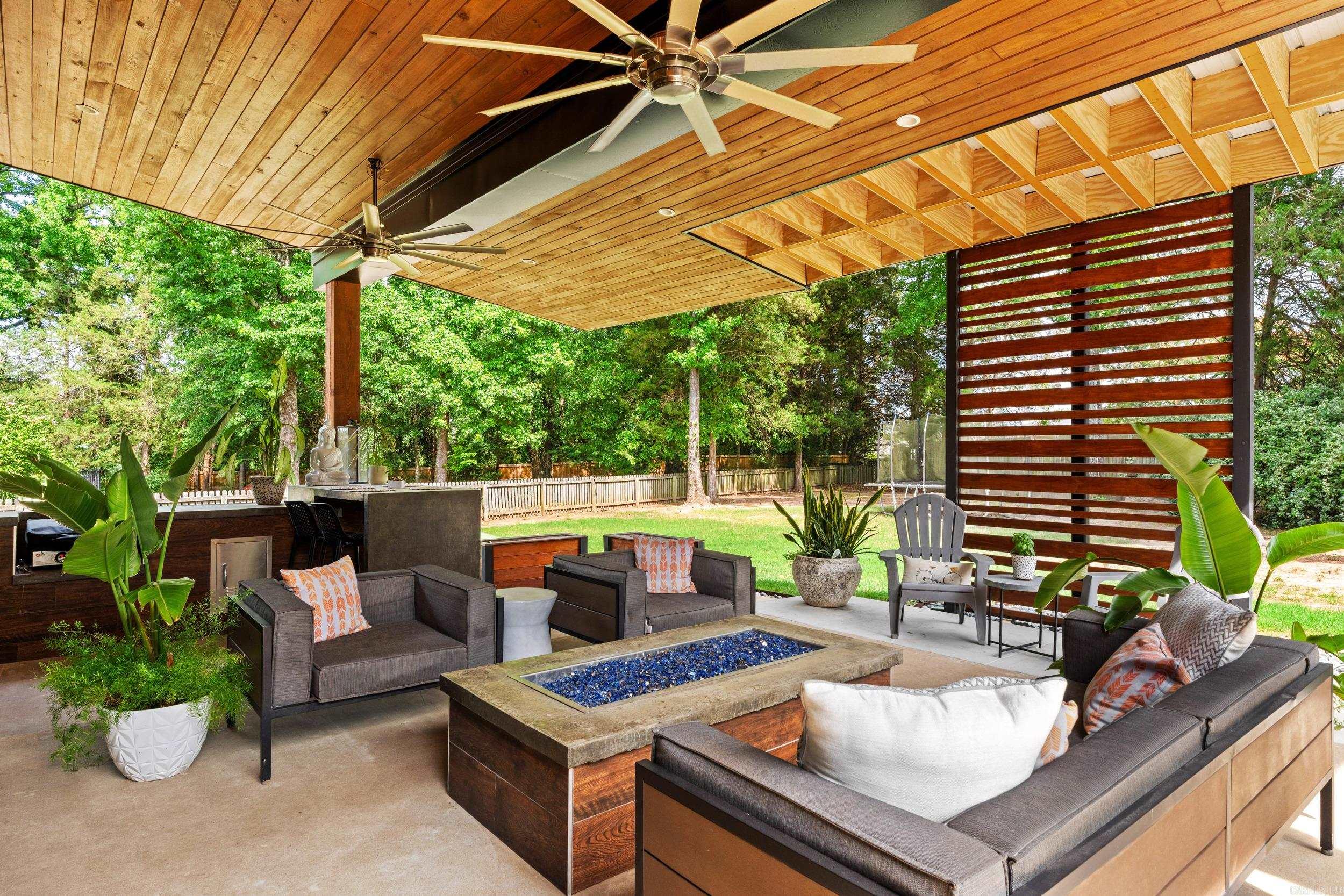 CHESTNUT MEADOWS - Residential