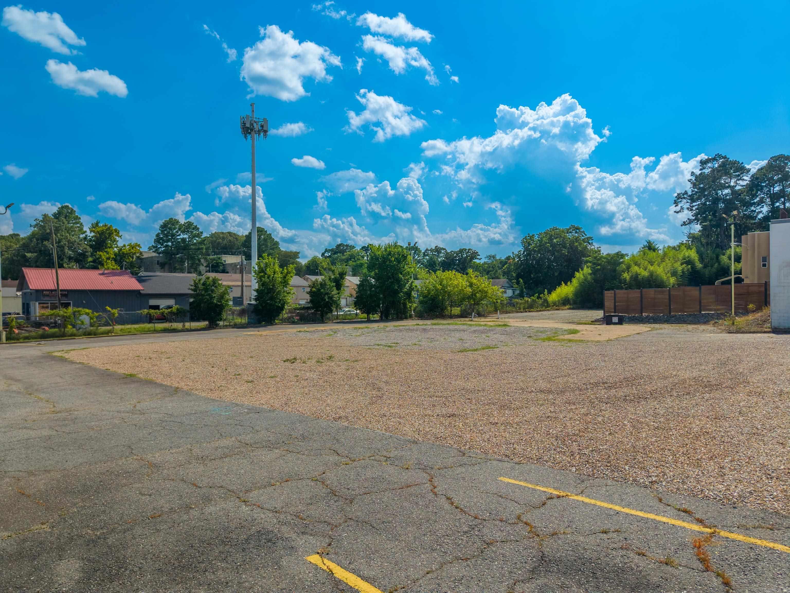 Sanders - Commercial Sale