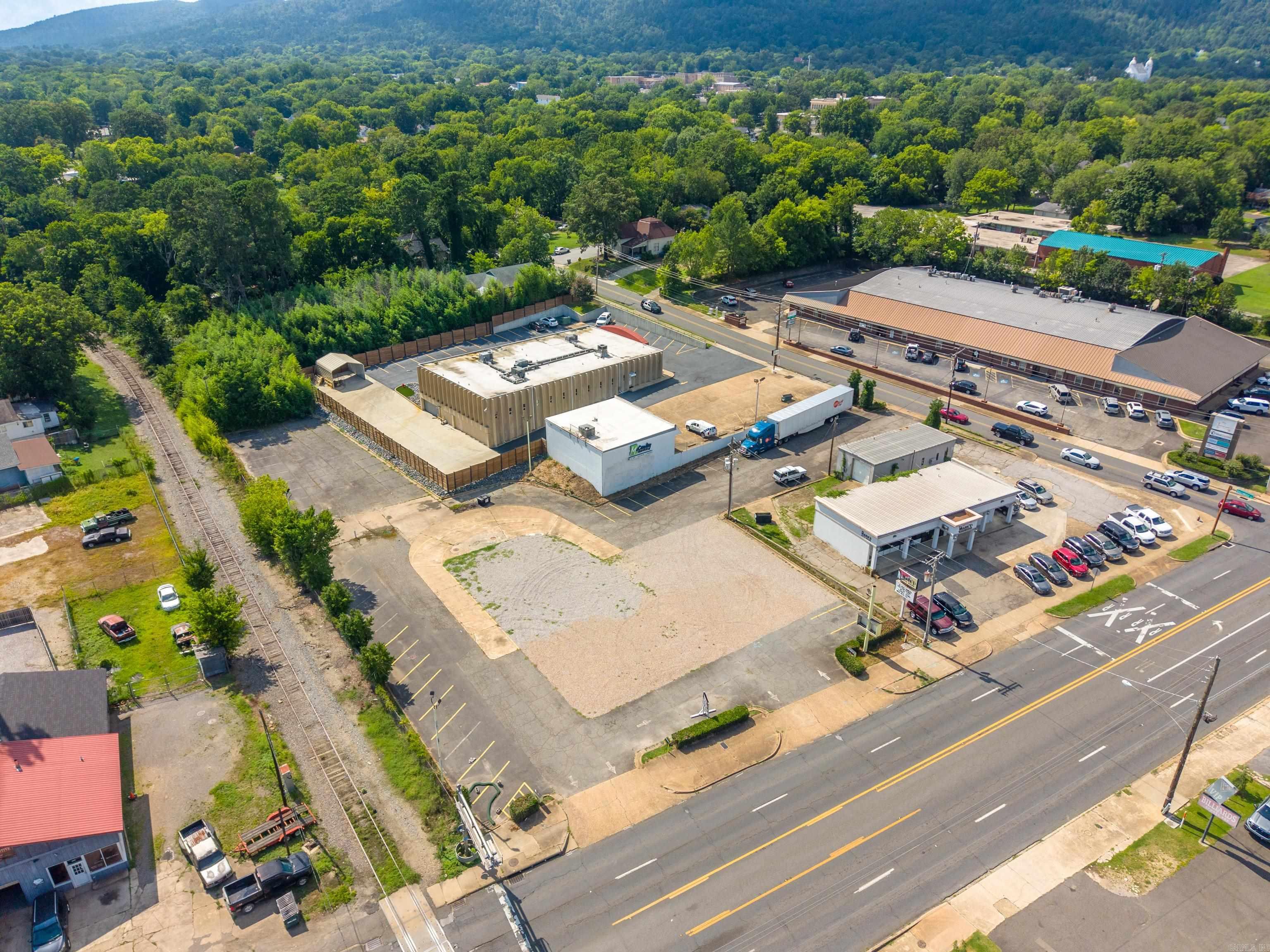 Sanders - Commercial Sale