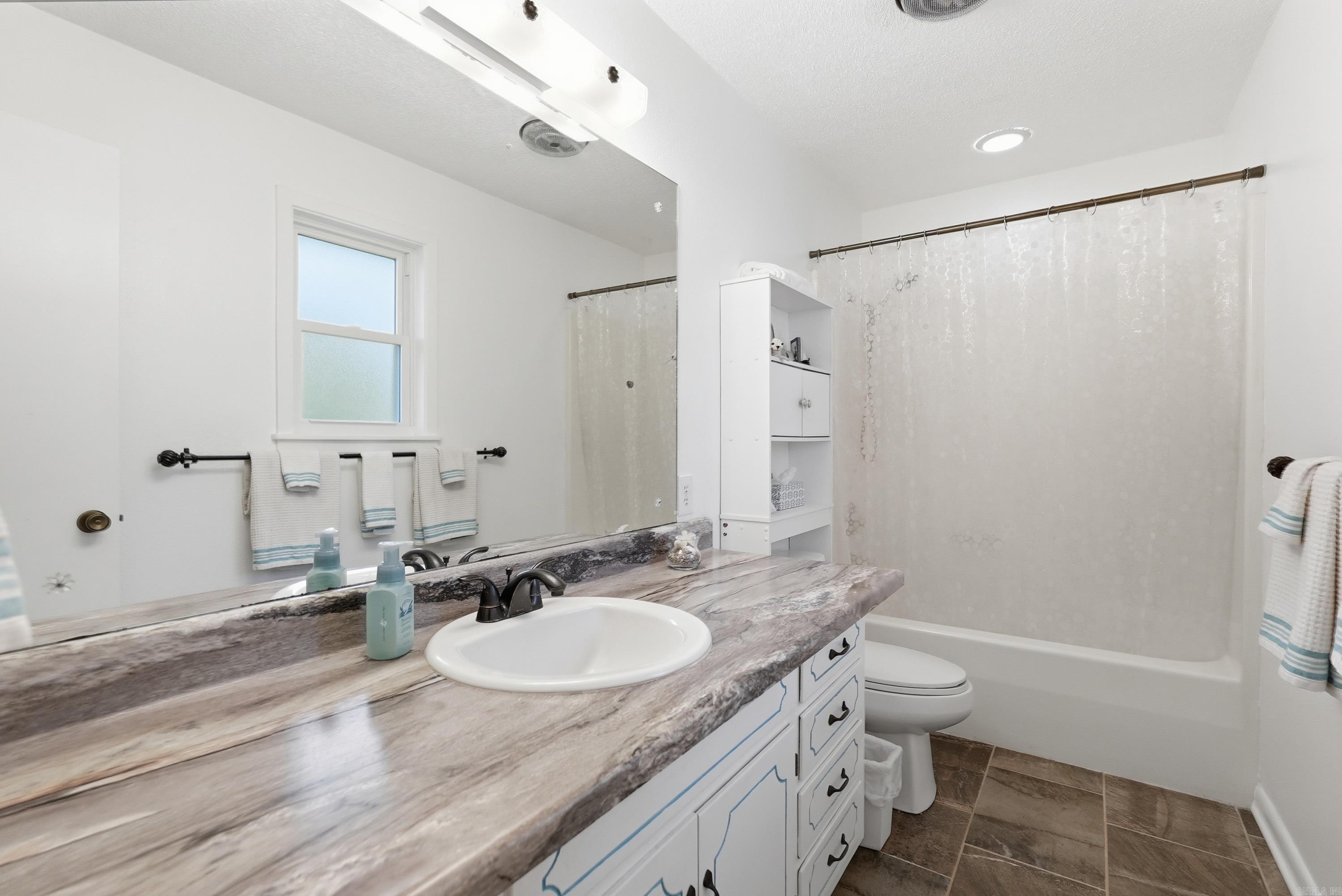 River Drive Estates - Residential
