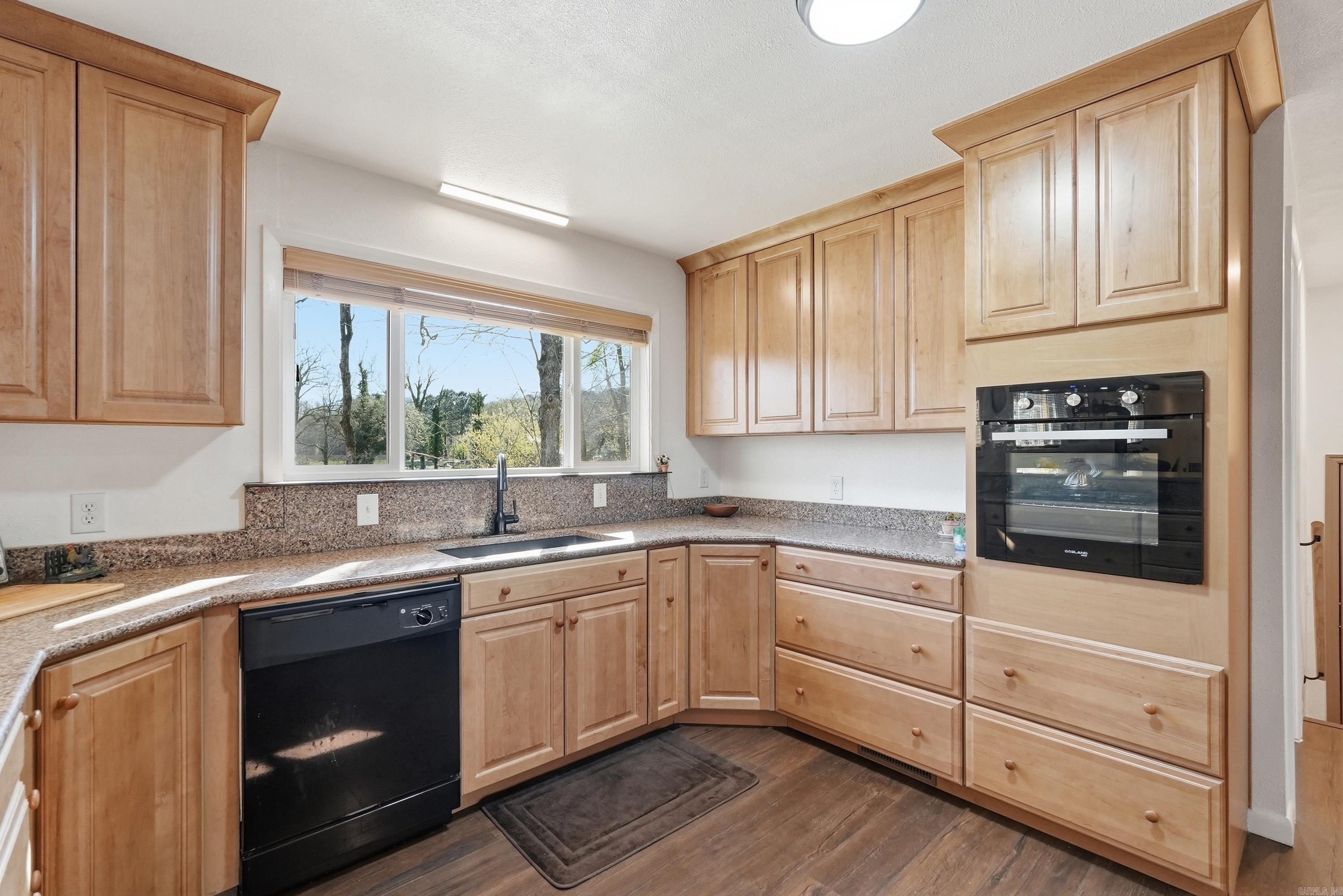 River Drive Estates - Residential