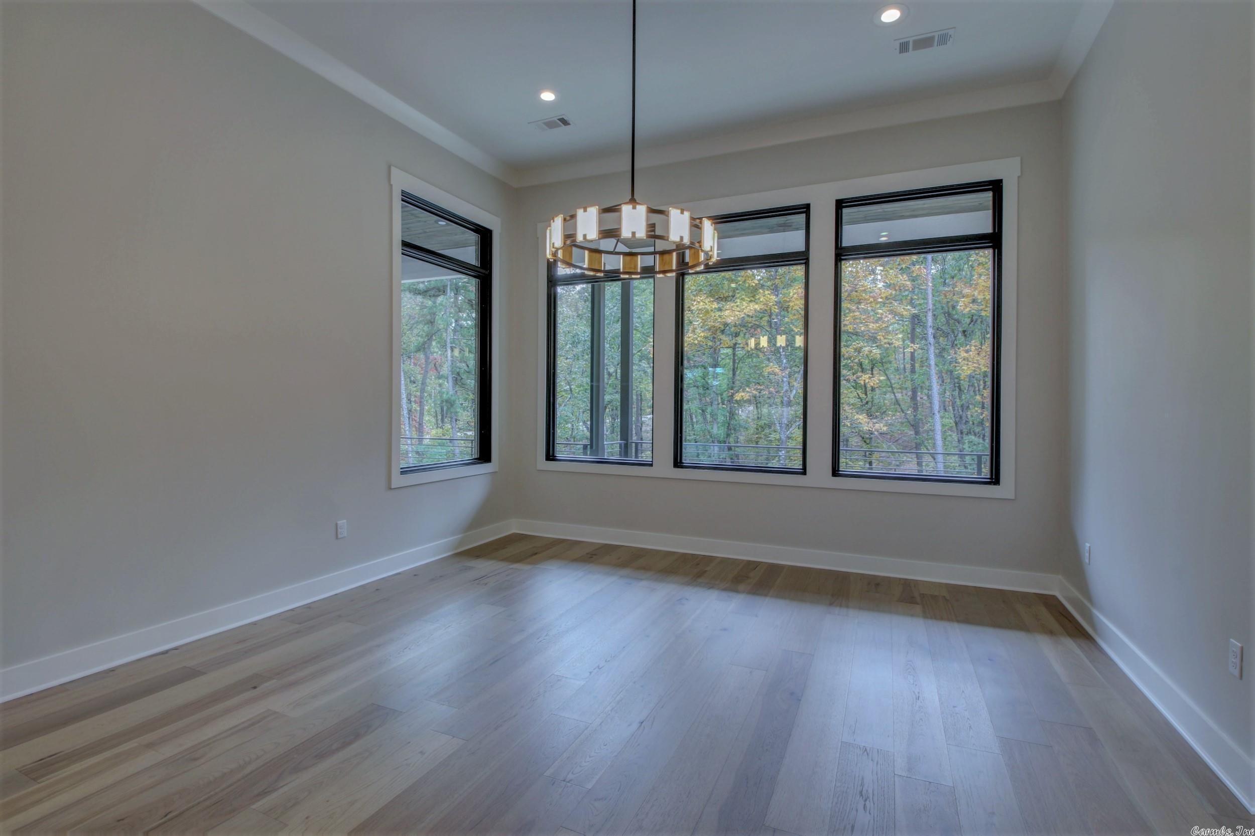 WOODLANDS EDGE - Residential