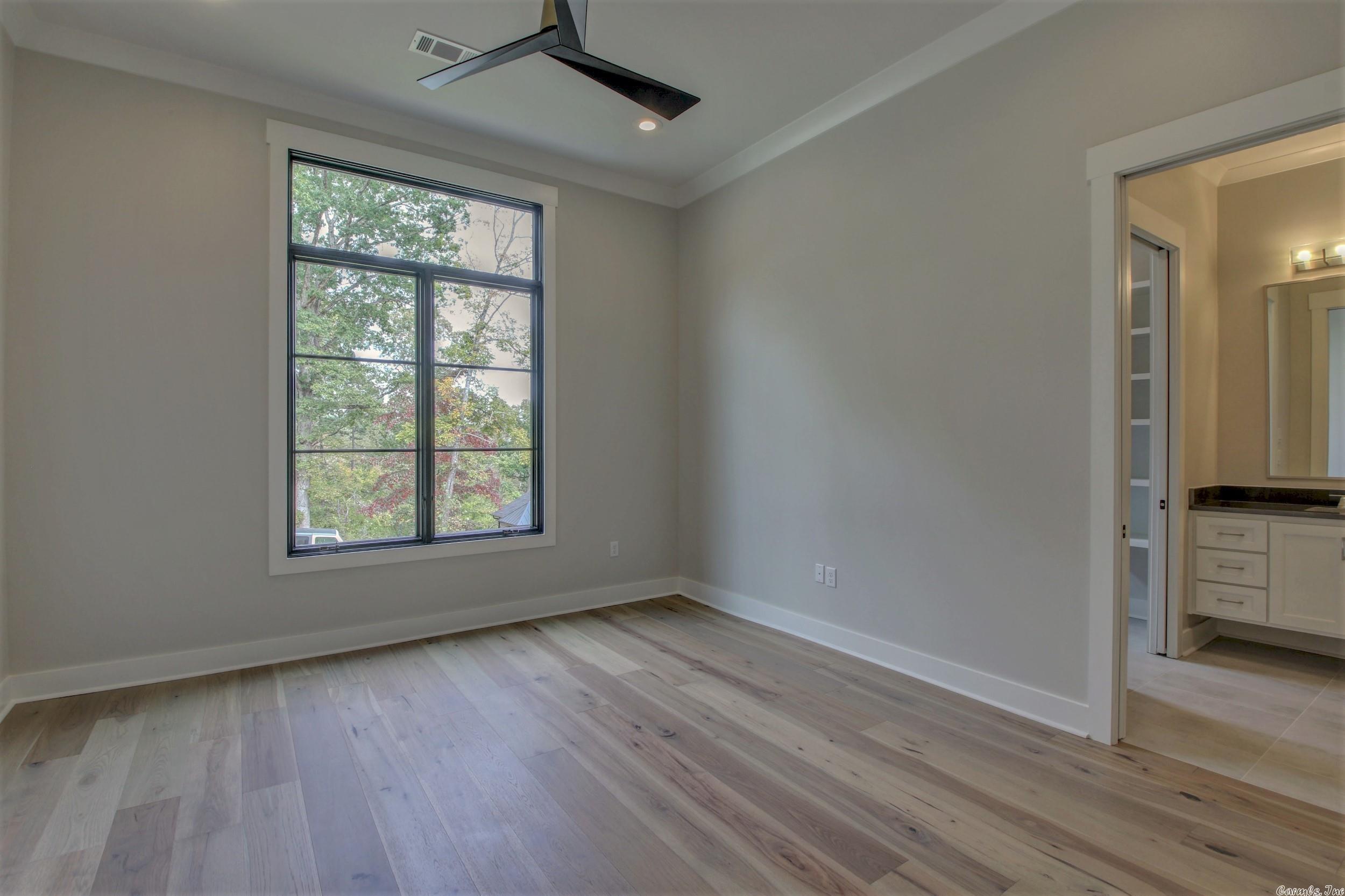 WOODLANDS EDGE - Residential