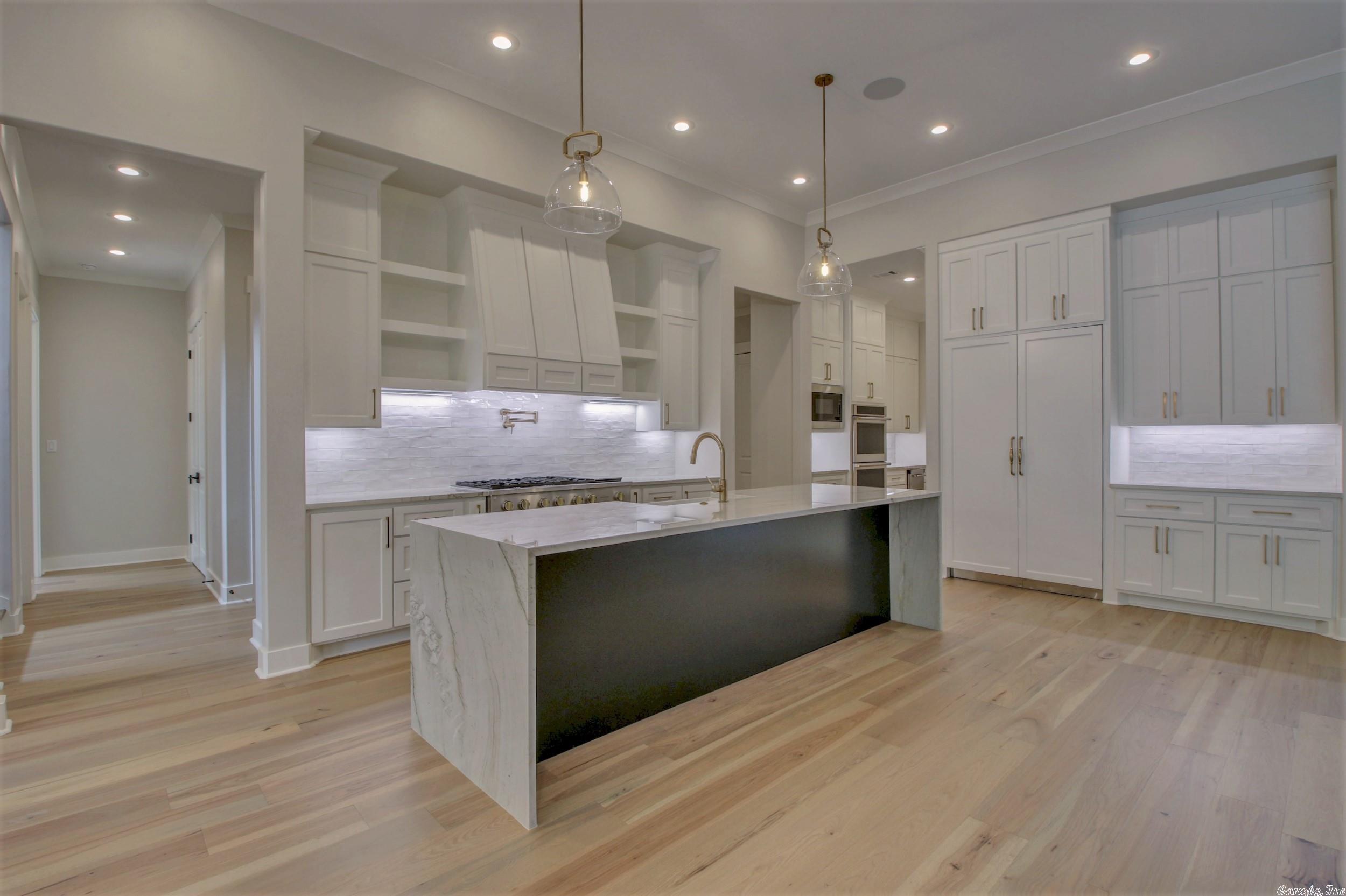 WOODLANDS EDGE - Residential
