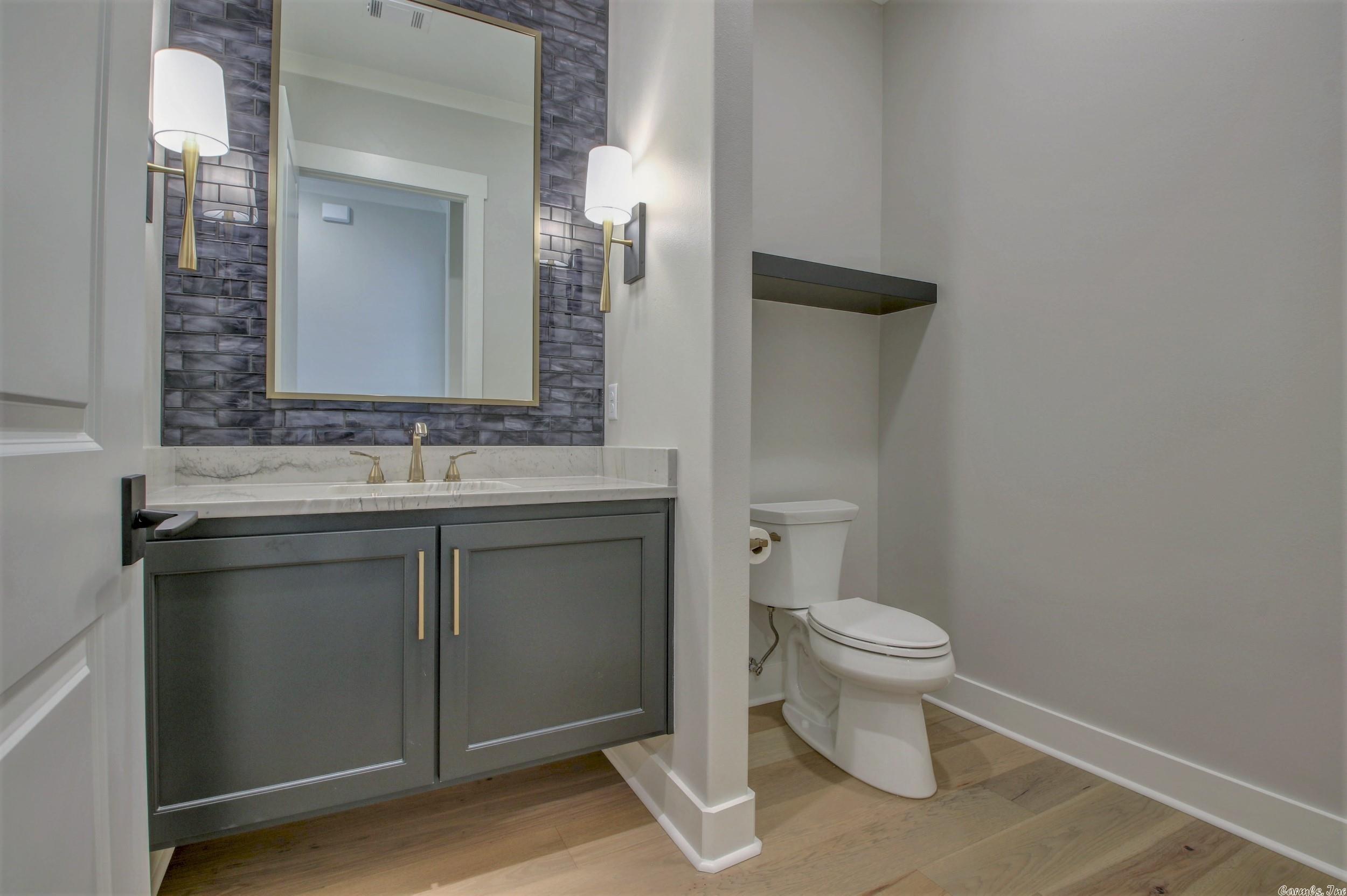 WOODLANDS EDGE - Residential