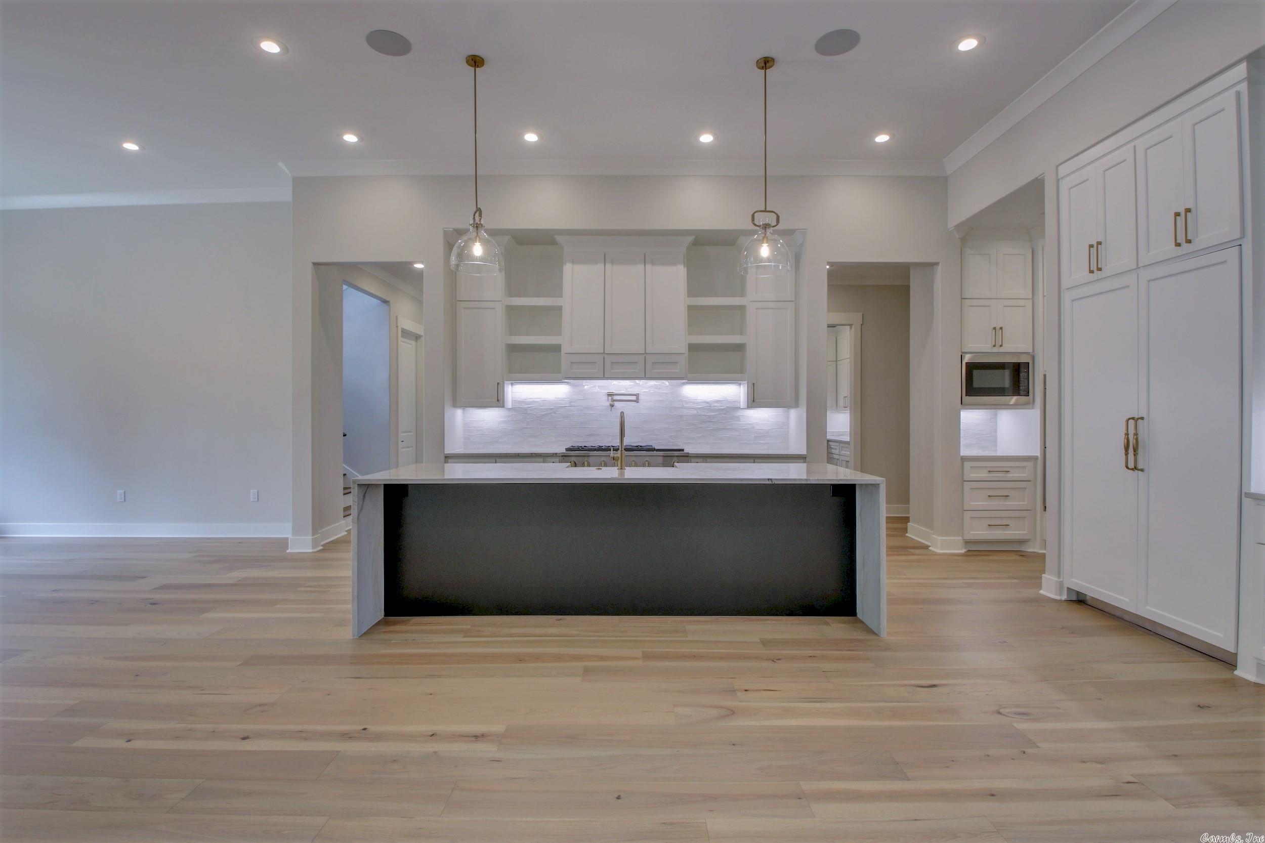 WOODLANDS EDGE - Residential