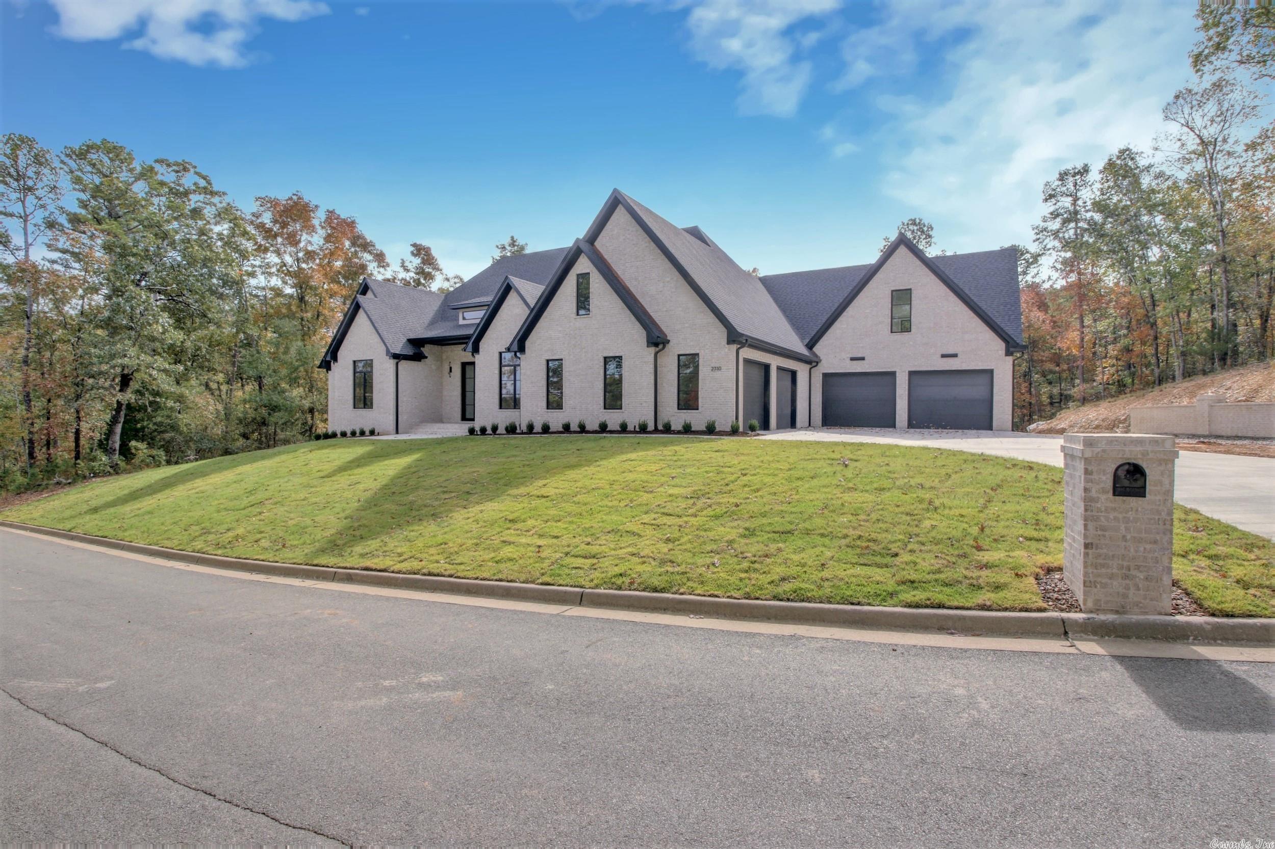 WOODLANDS EDGE - Residential