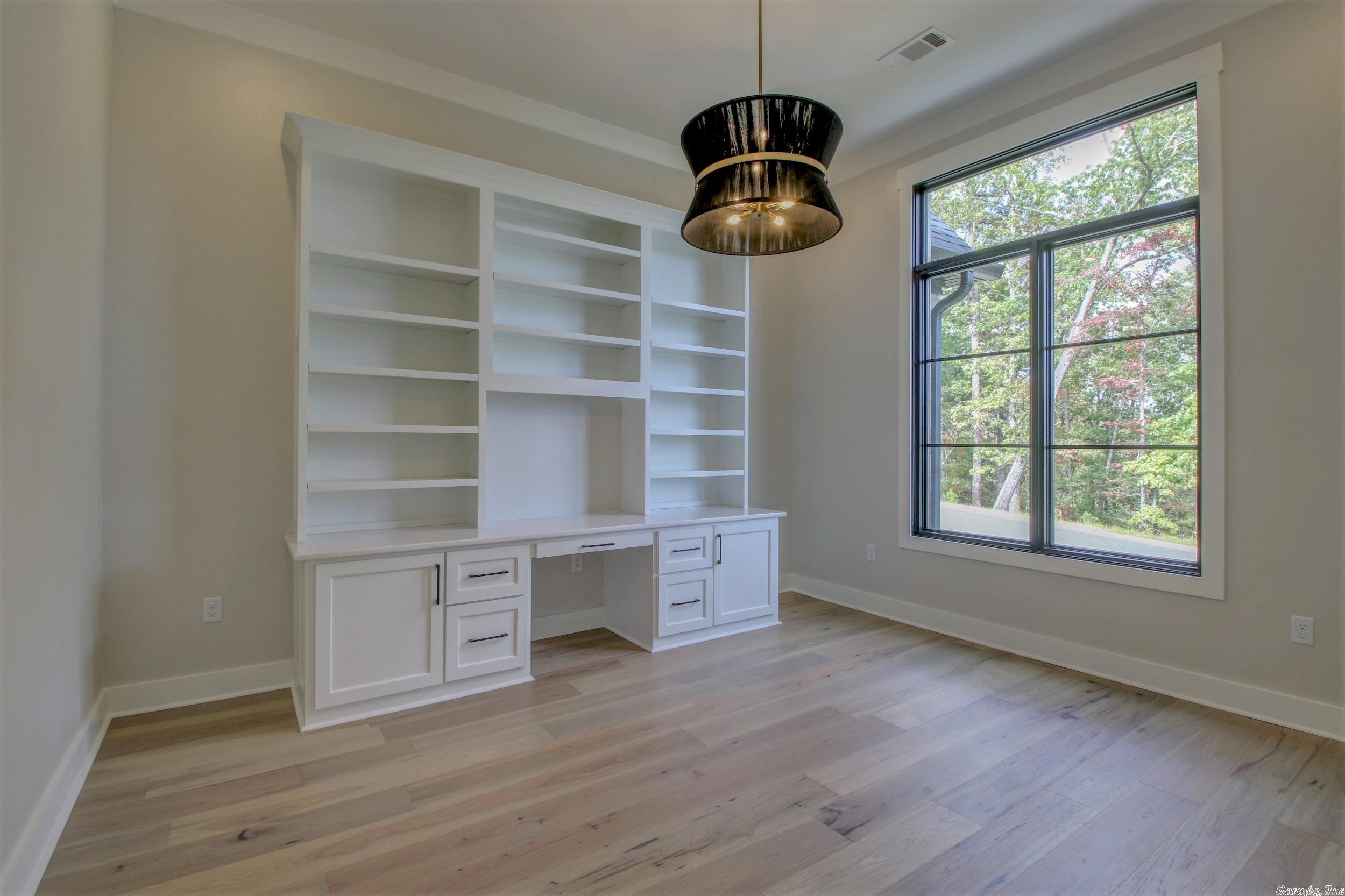 WOODLANDS EDGE - Residential