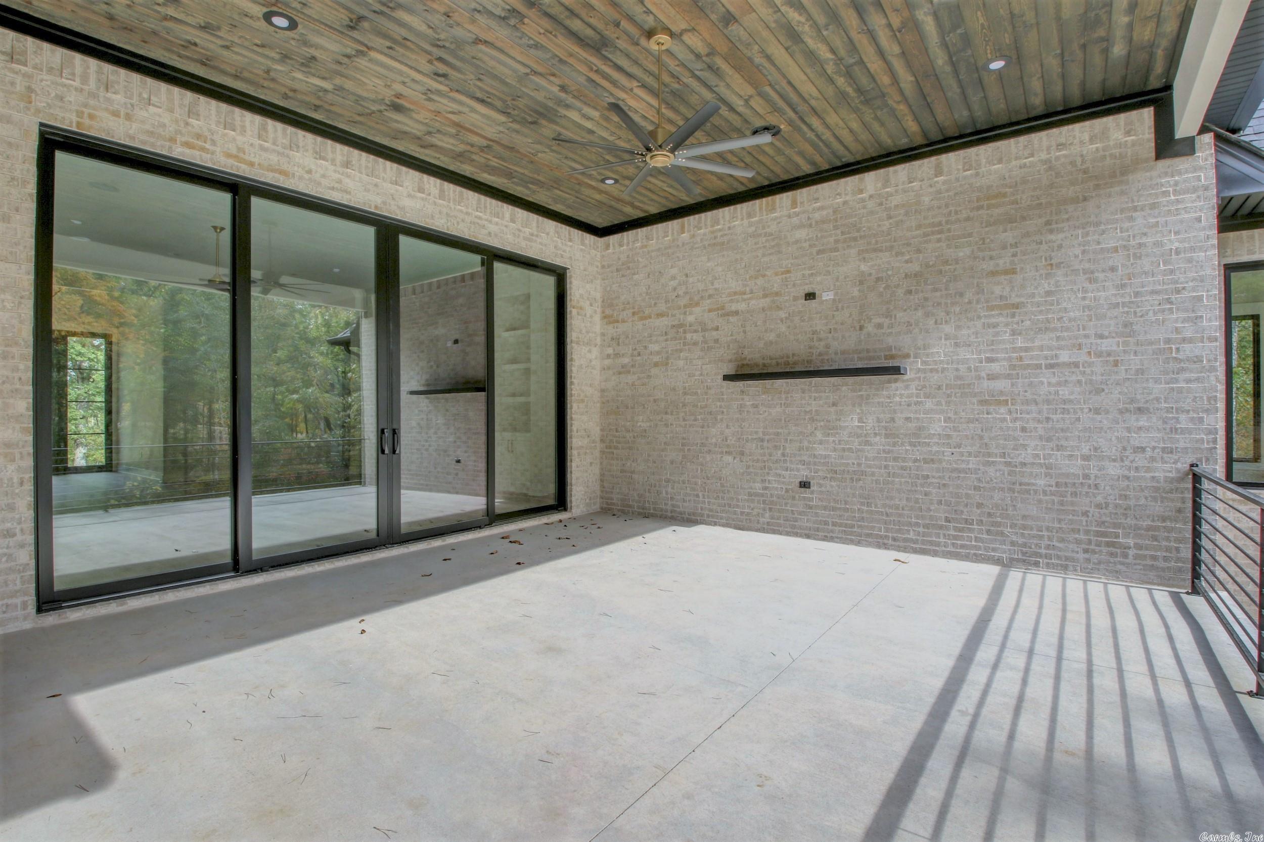 WOODLANDS EDGE - Residential