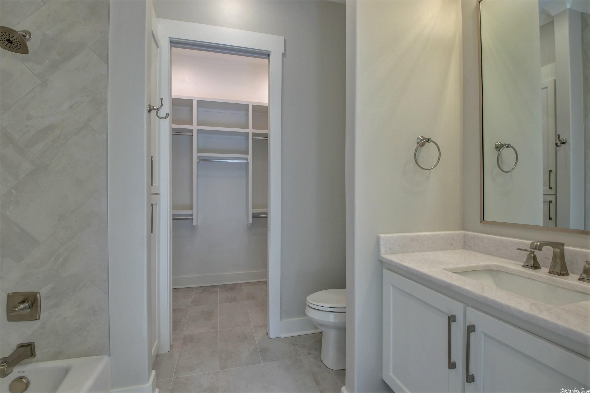 WOODLANDS EDGE - Residential