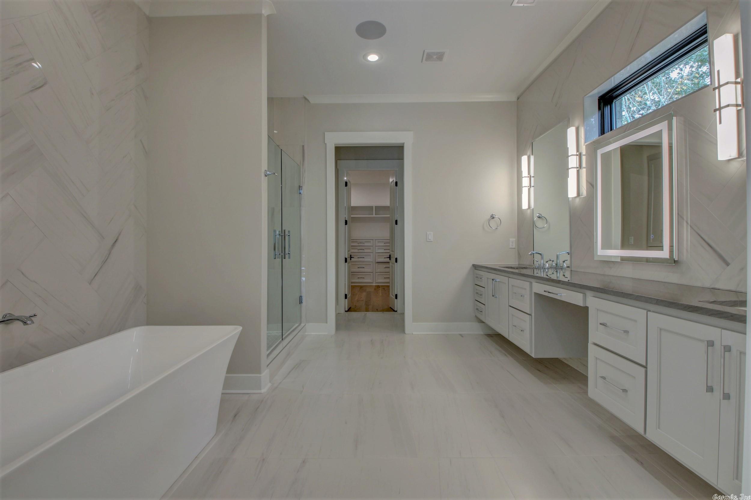 WOODLANDS EDGE - Residential