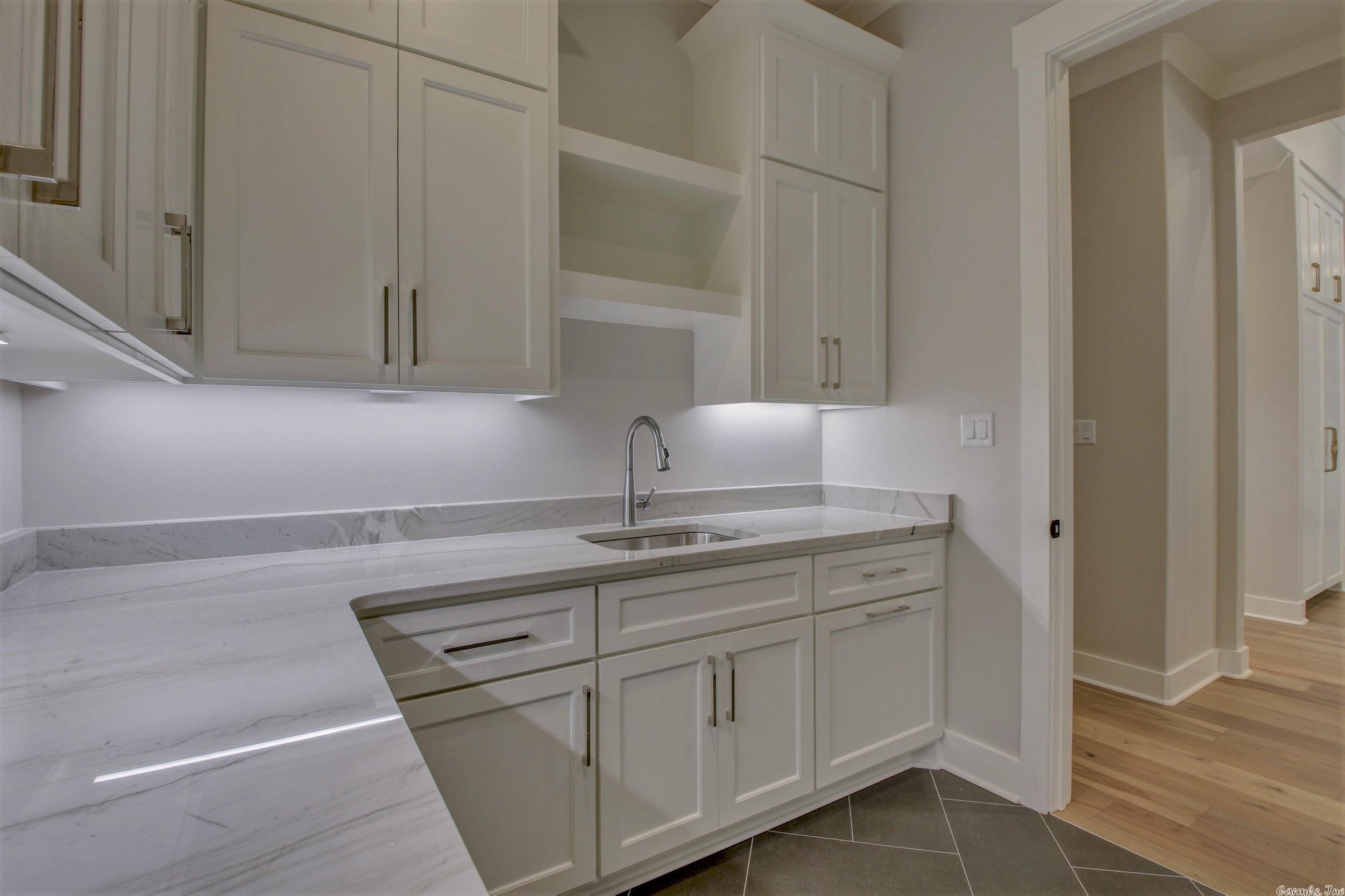 WOODLANDS EDGE - Residential