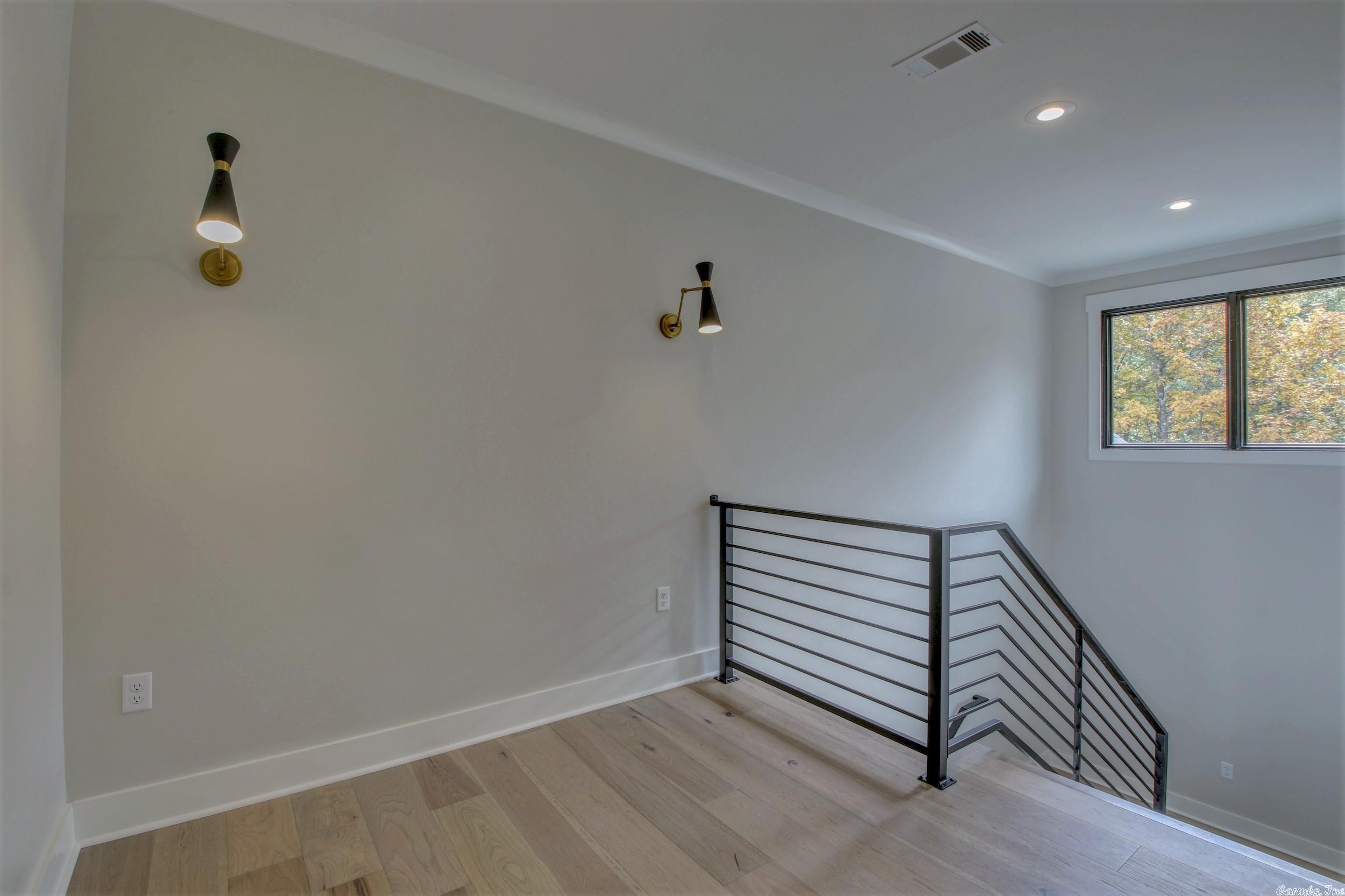 WOODLANDS EDGE - Residential