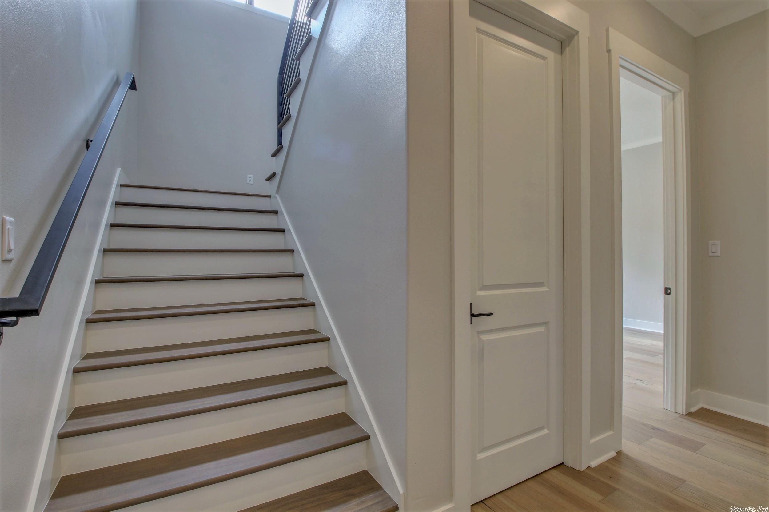 WOODLANDS EDGE - Residential