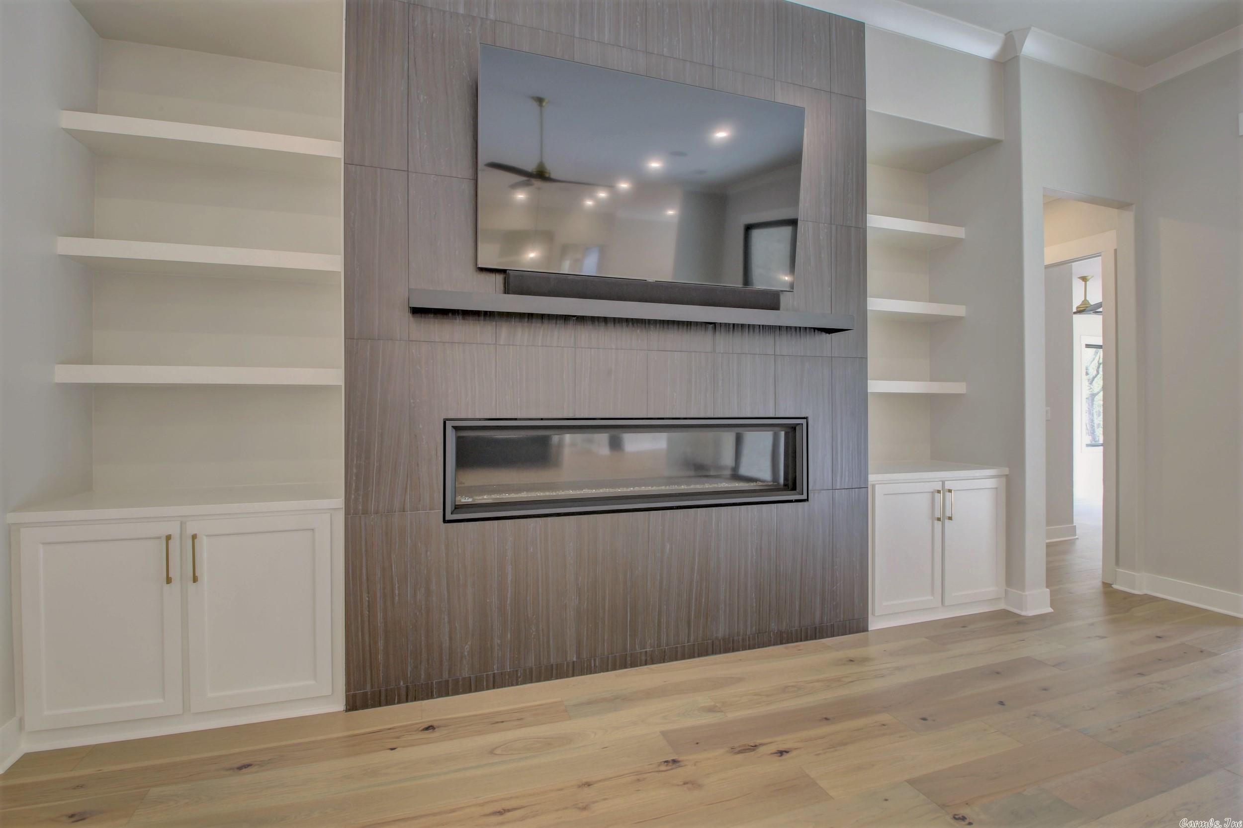 WOODLANDS EDGE - Residential