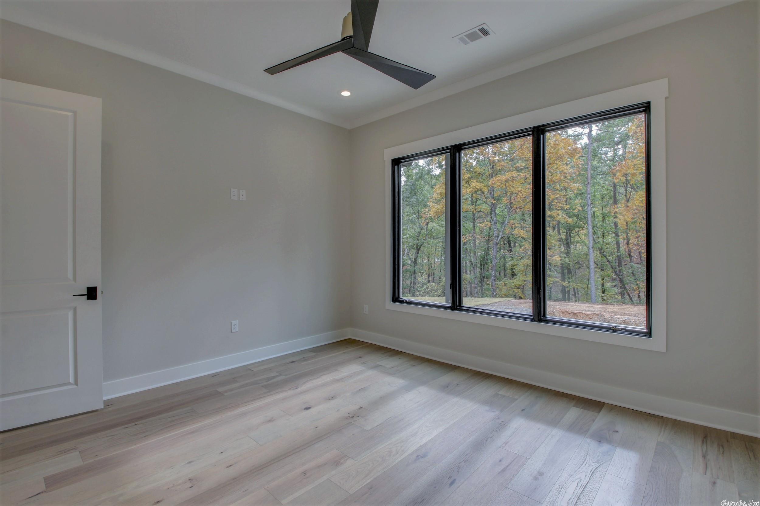 WOODLANDS EDGE - Residential