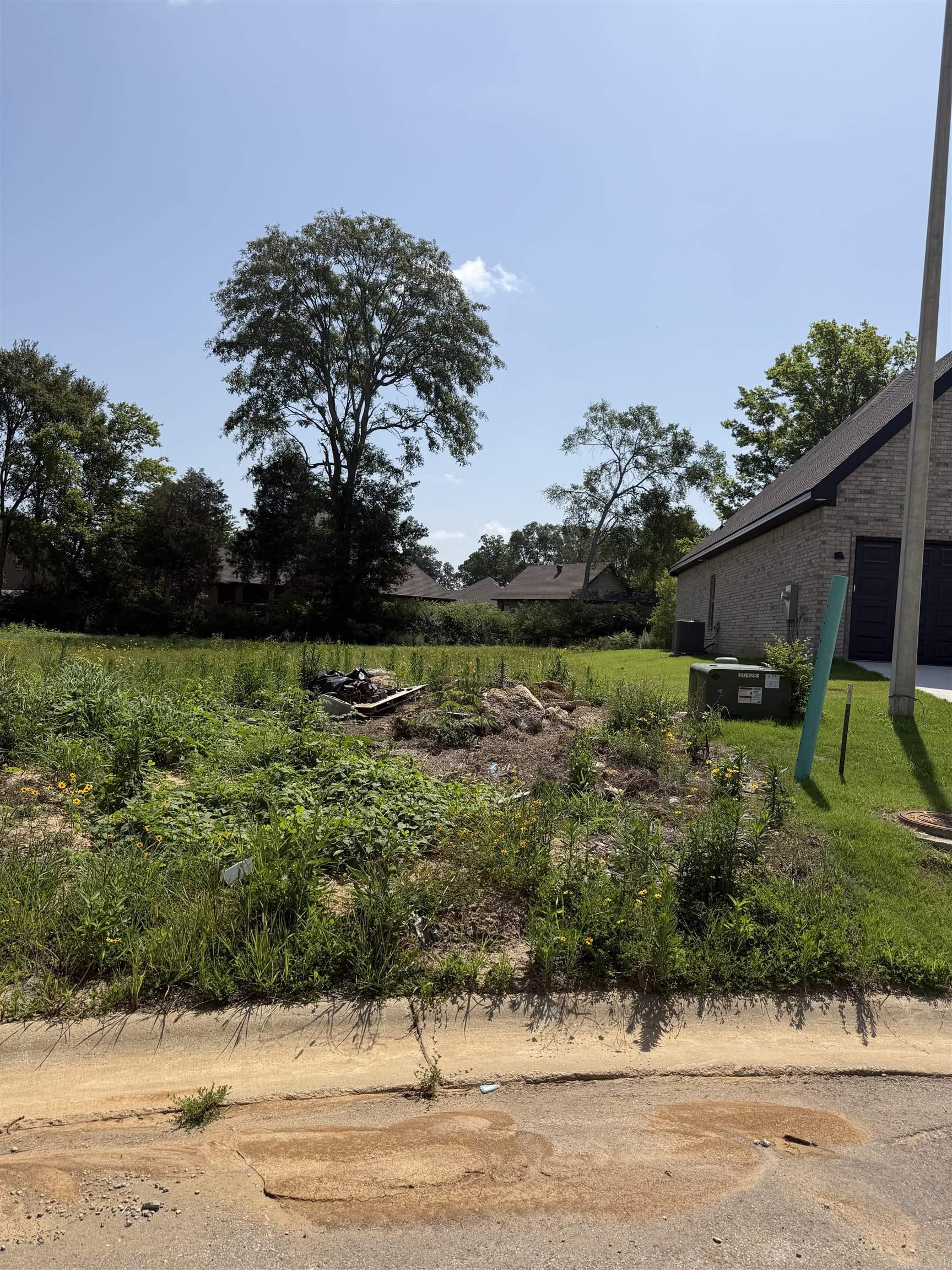 PROSPECT VILLAGE - Land