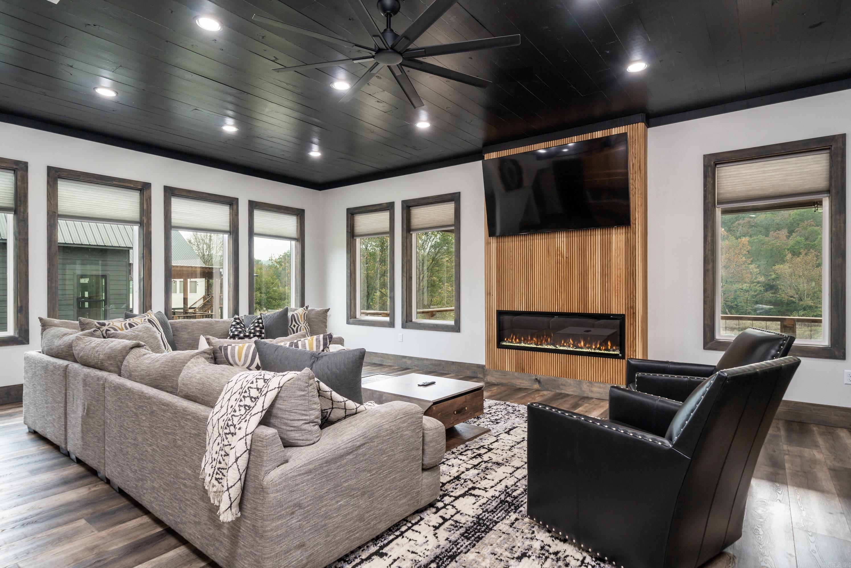 Jordans Bend at Caddos - Residential